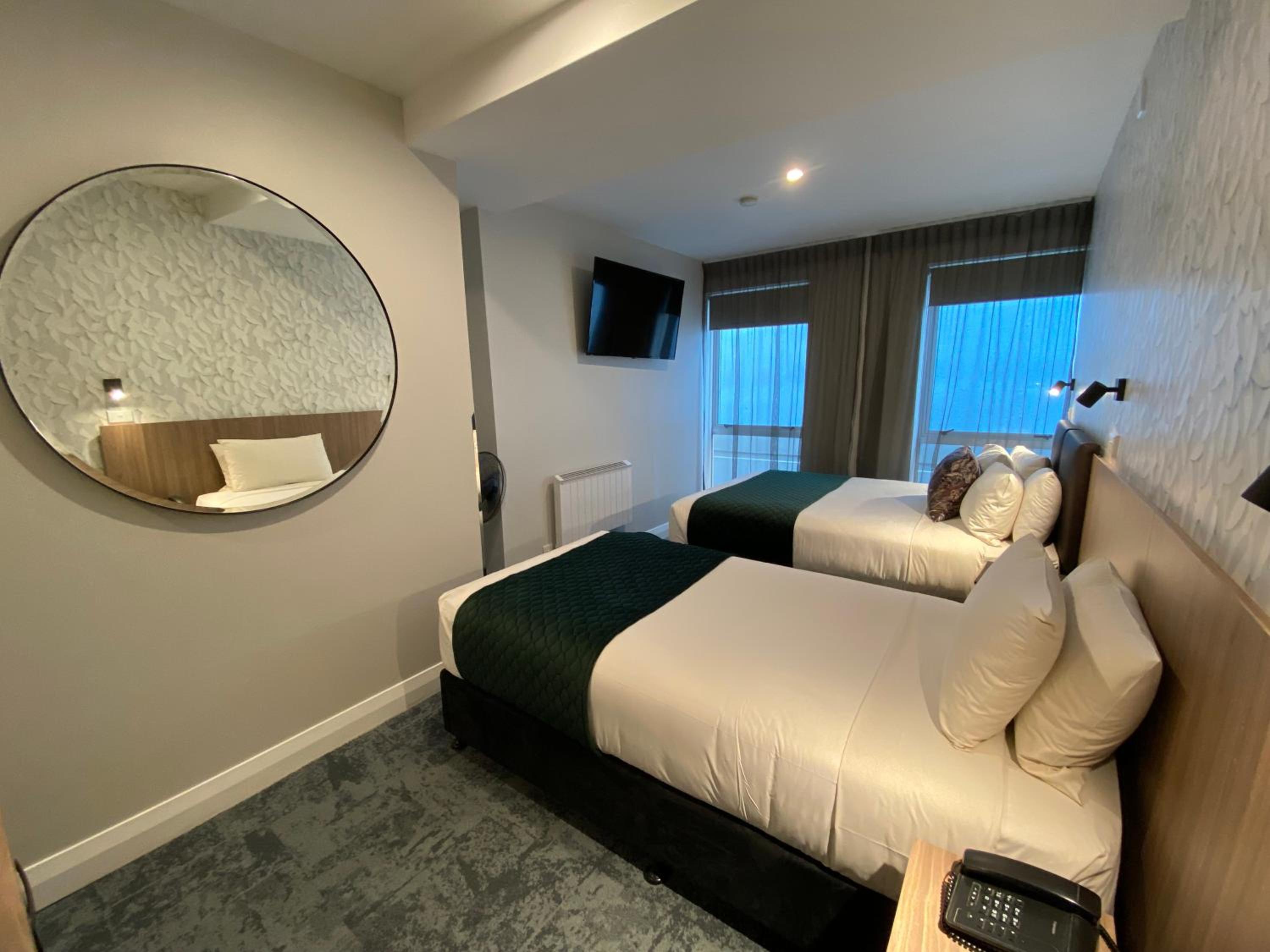 Deluxe Twin Room - Photo 7