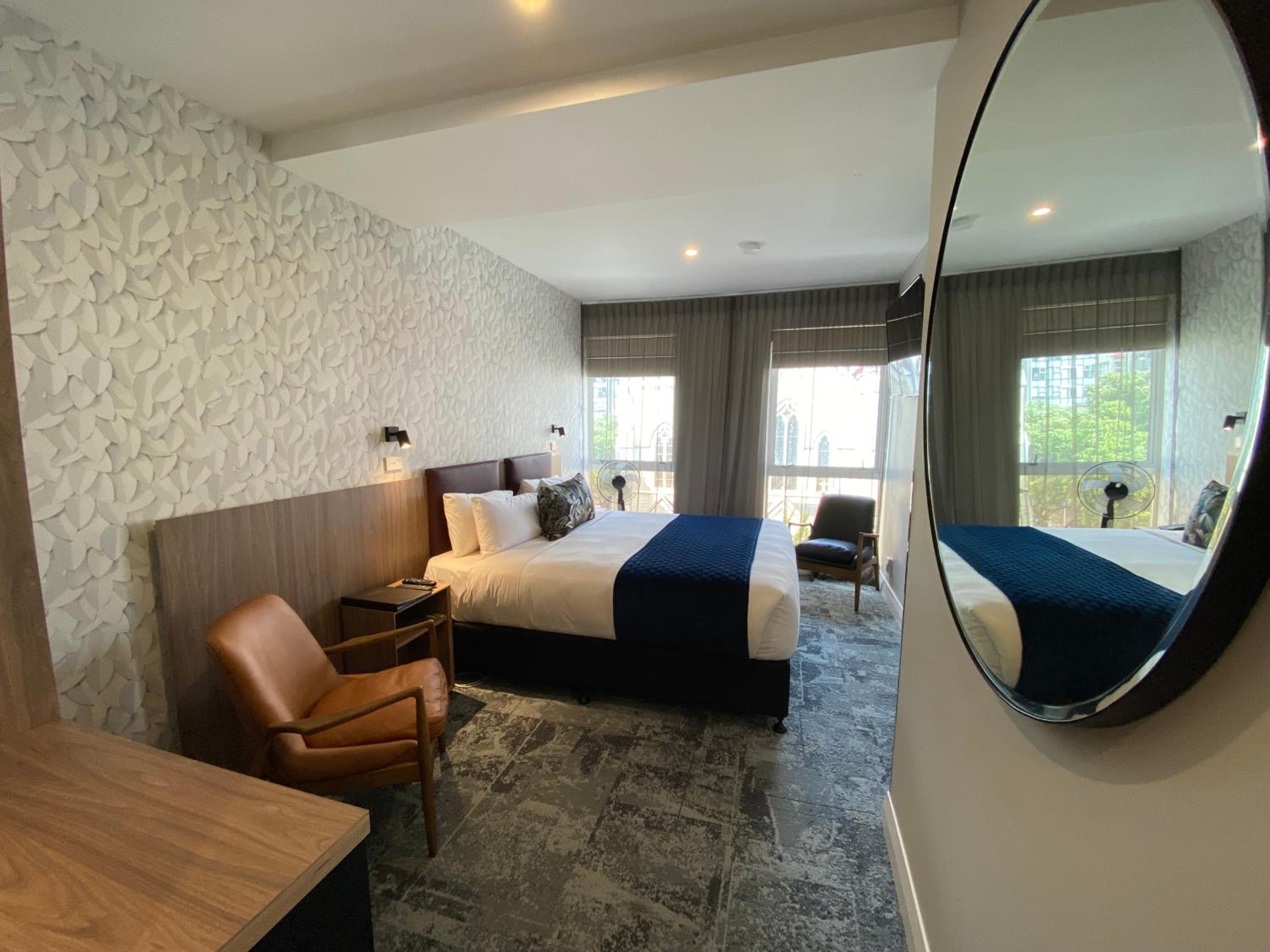 Deluxe King Room - Photo 1