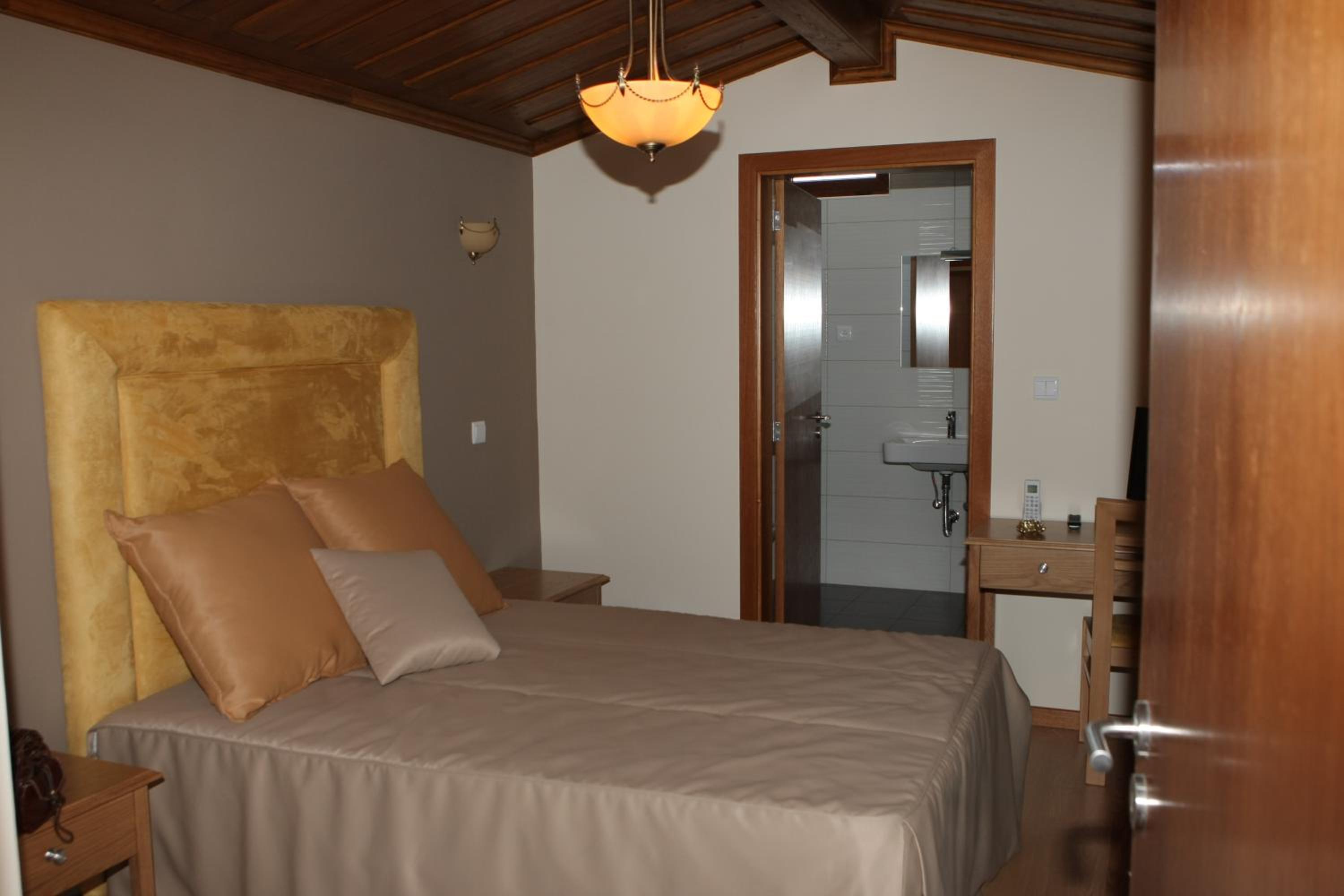 Deluxe Double Room with Bath photo 1
