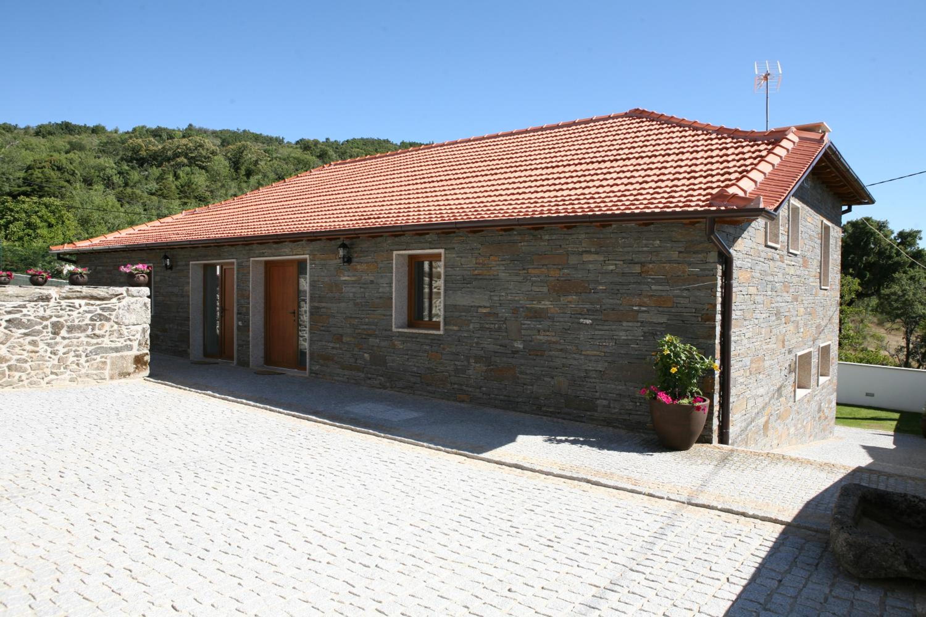 Three-Bedroom House photo 3