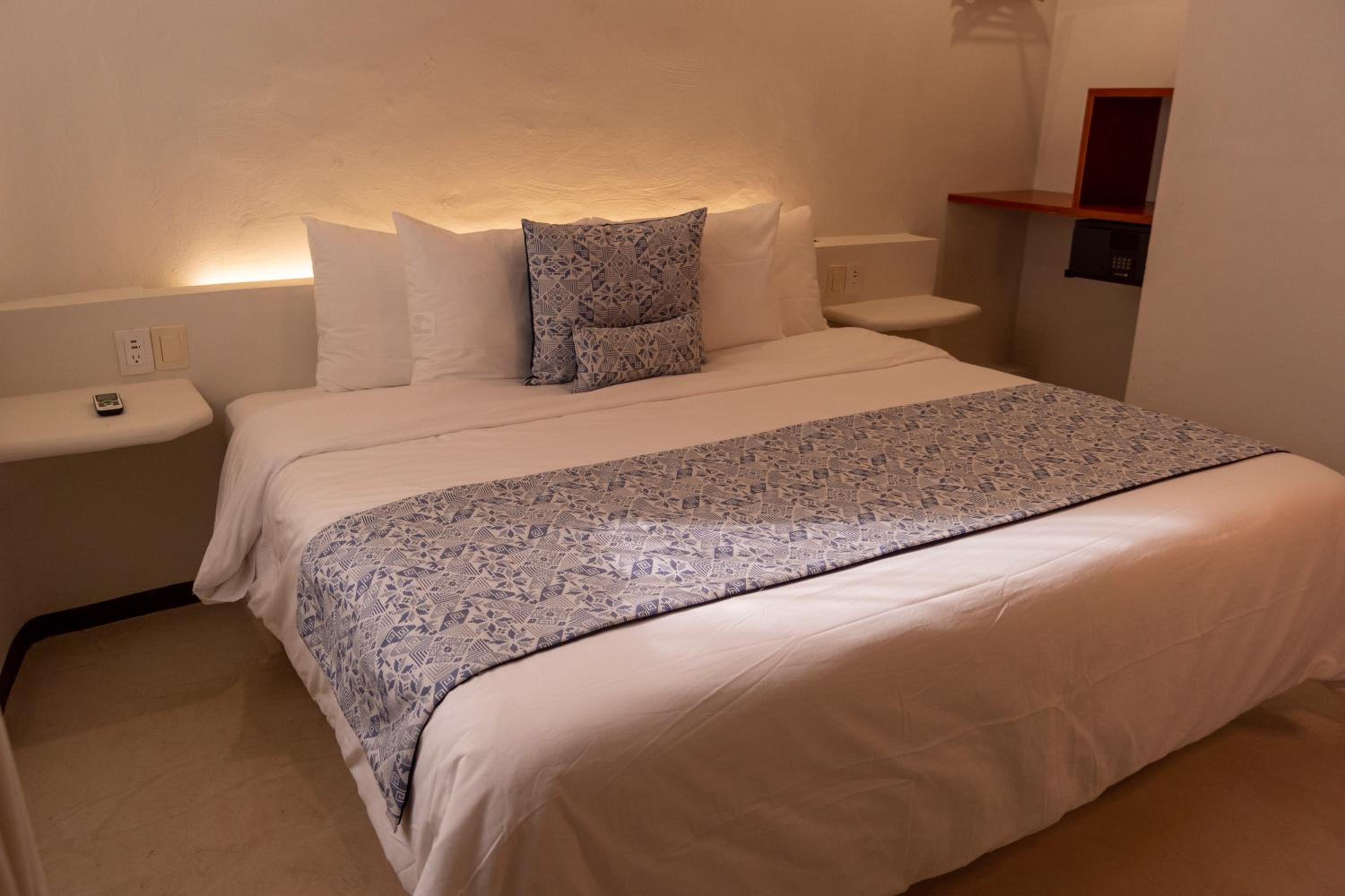 Two-Bedroom Suite - Photo 2