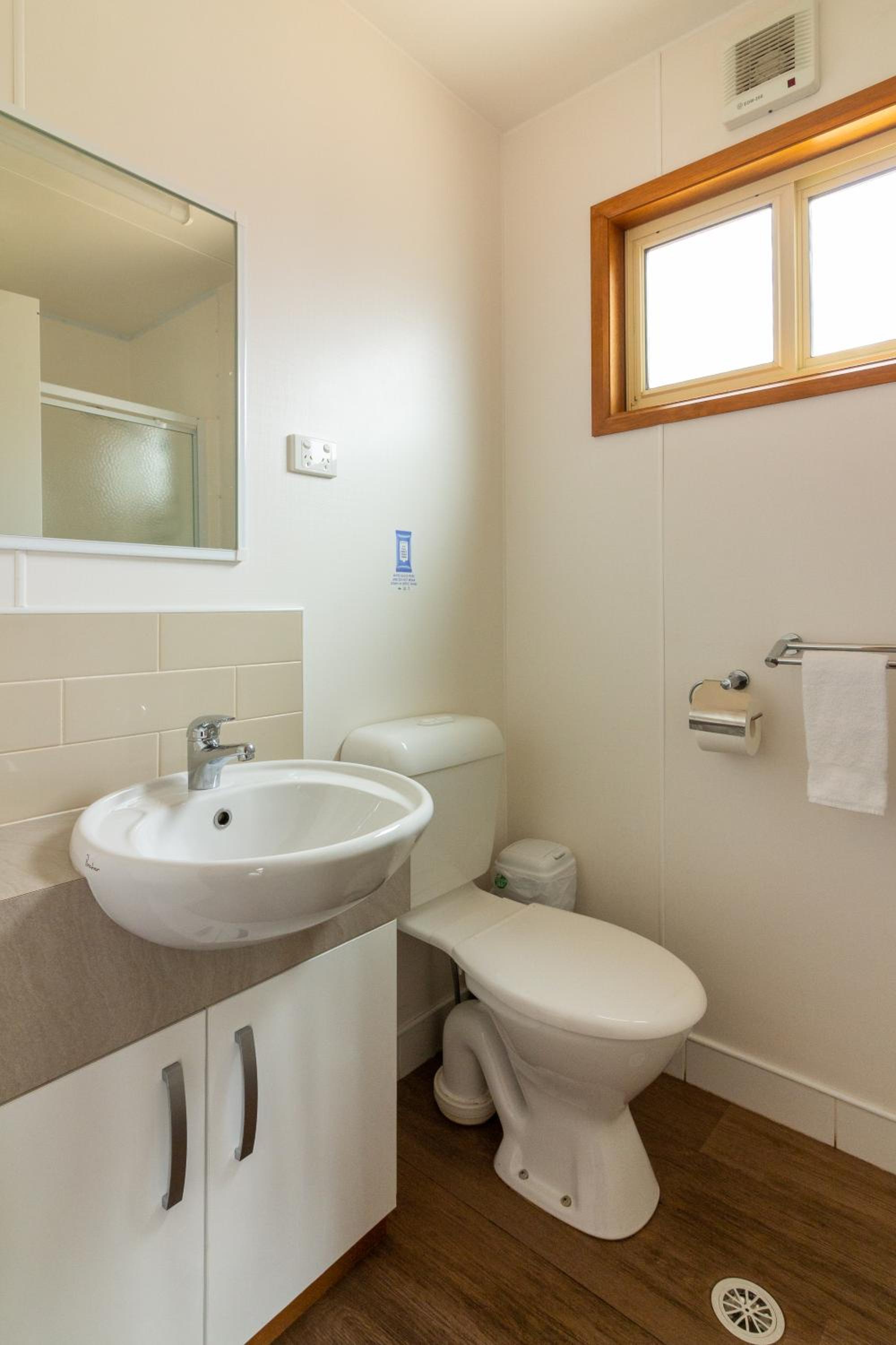 Two Bedroom Ensuite Cabin photo 2