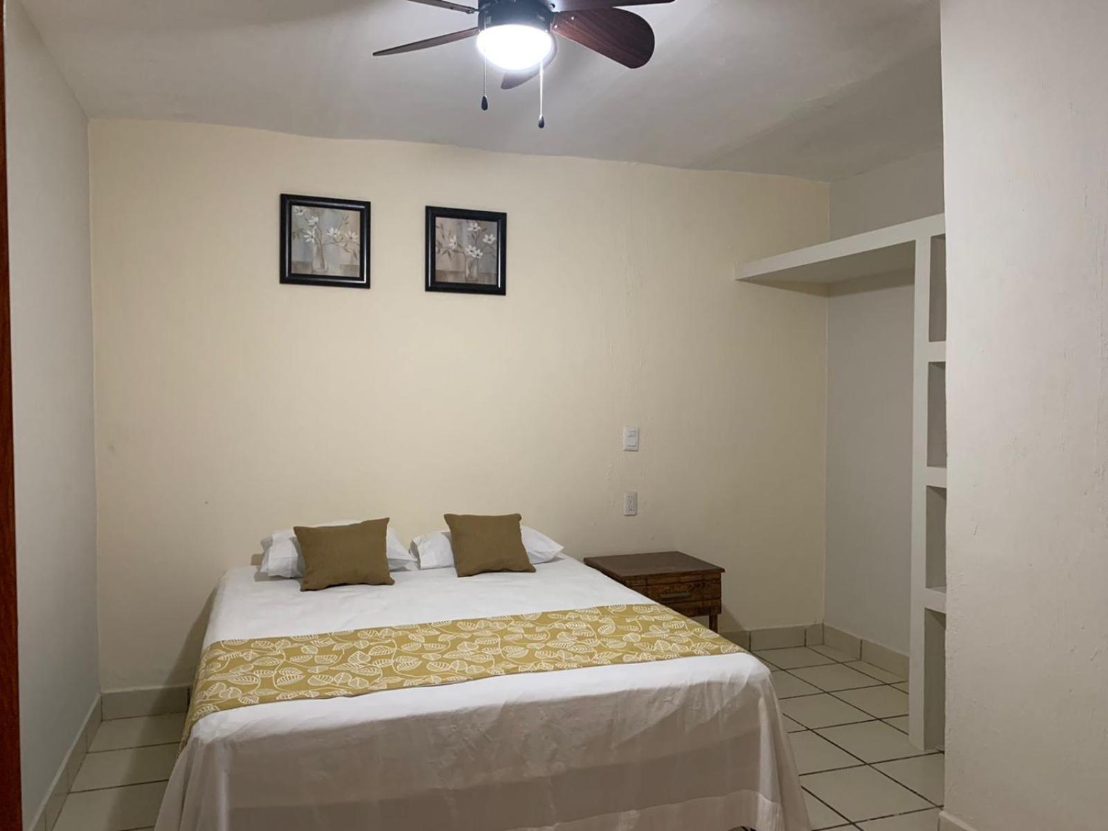 Double Room with Private Bathroom photo 2