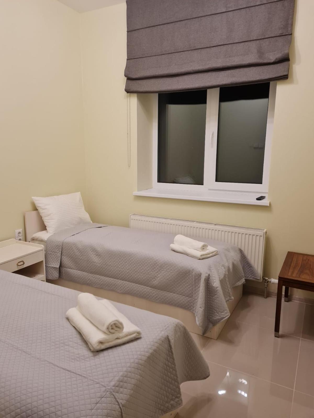 Economy Twin Room - Photo 1