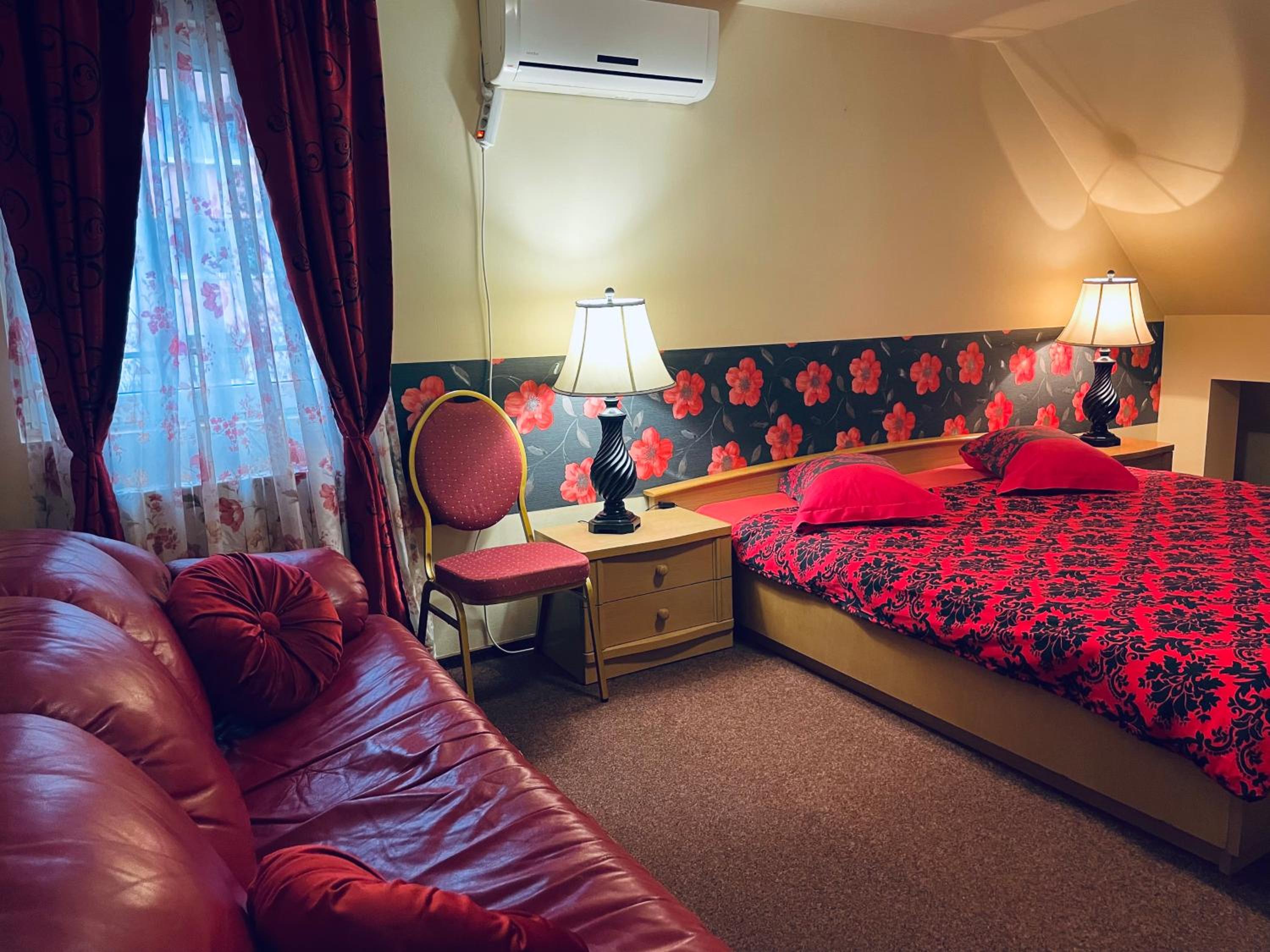 Double Room - Photo 1