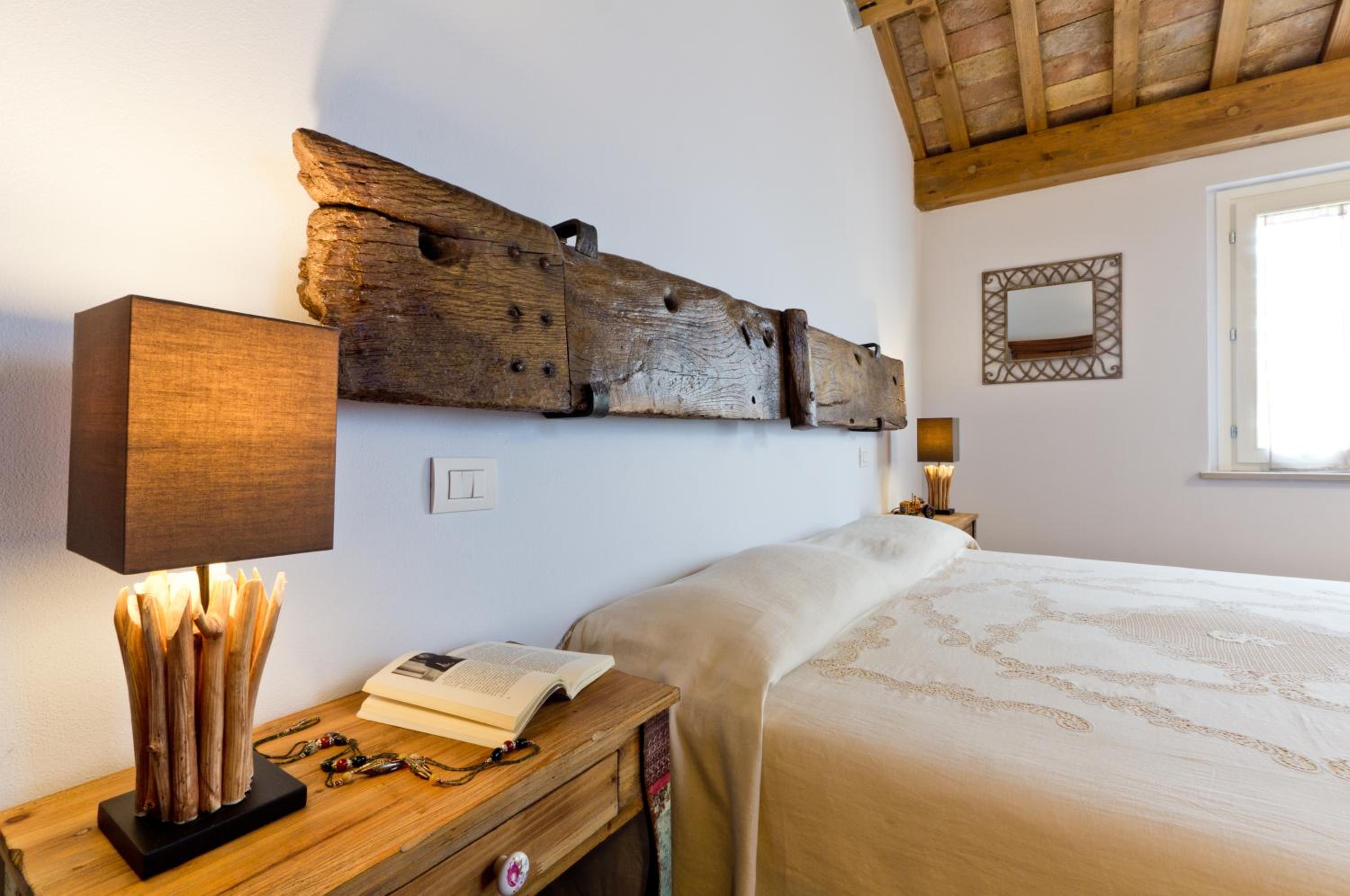 Double or Twin Room with Bathroom - Photo 2