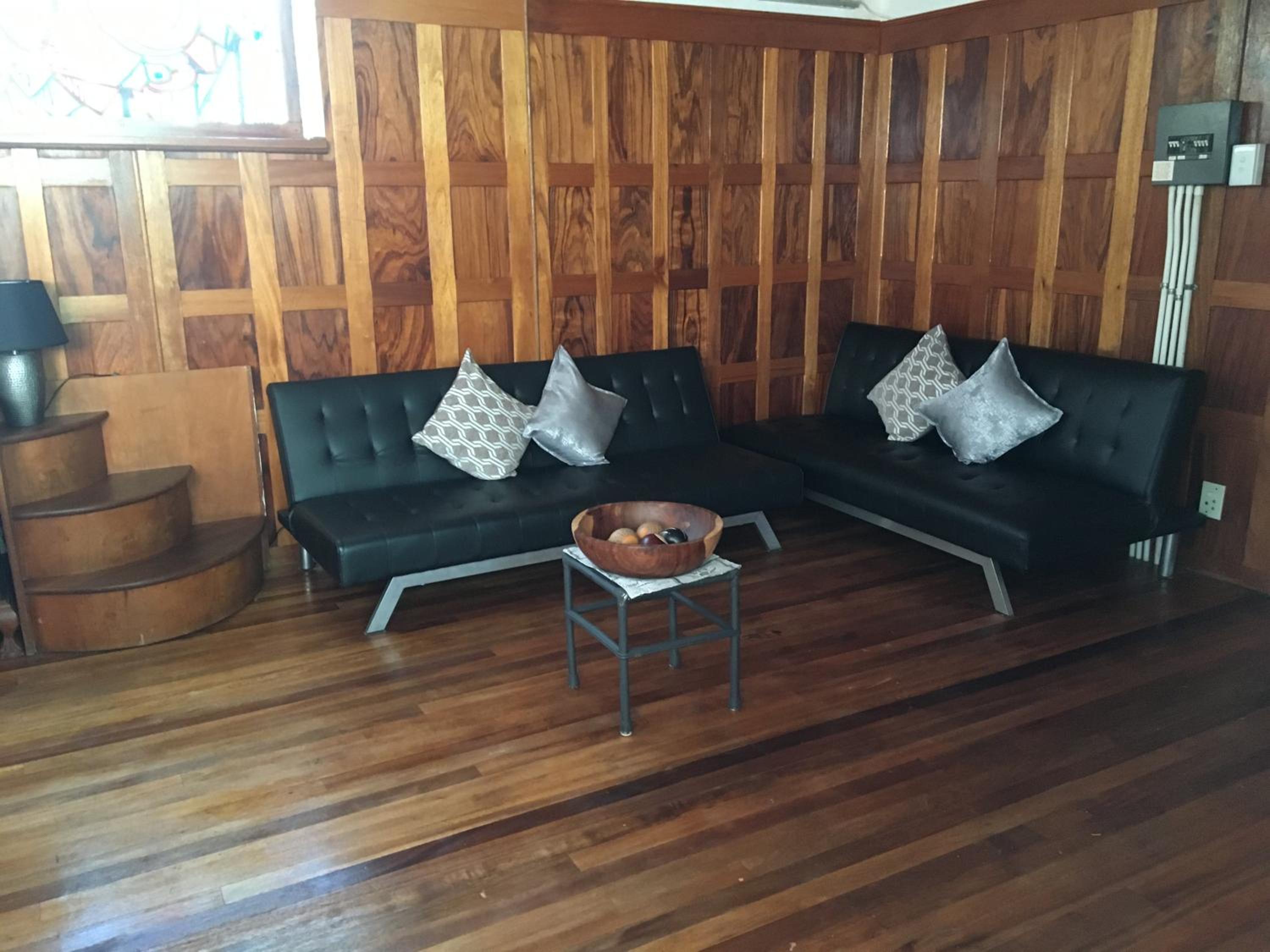 One-Bedroom Apartment - Photo 9