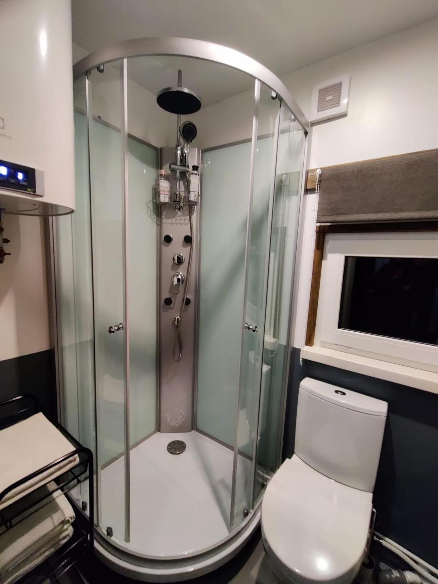 One-Bedroom House - Photo 21