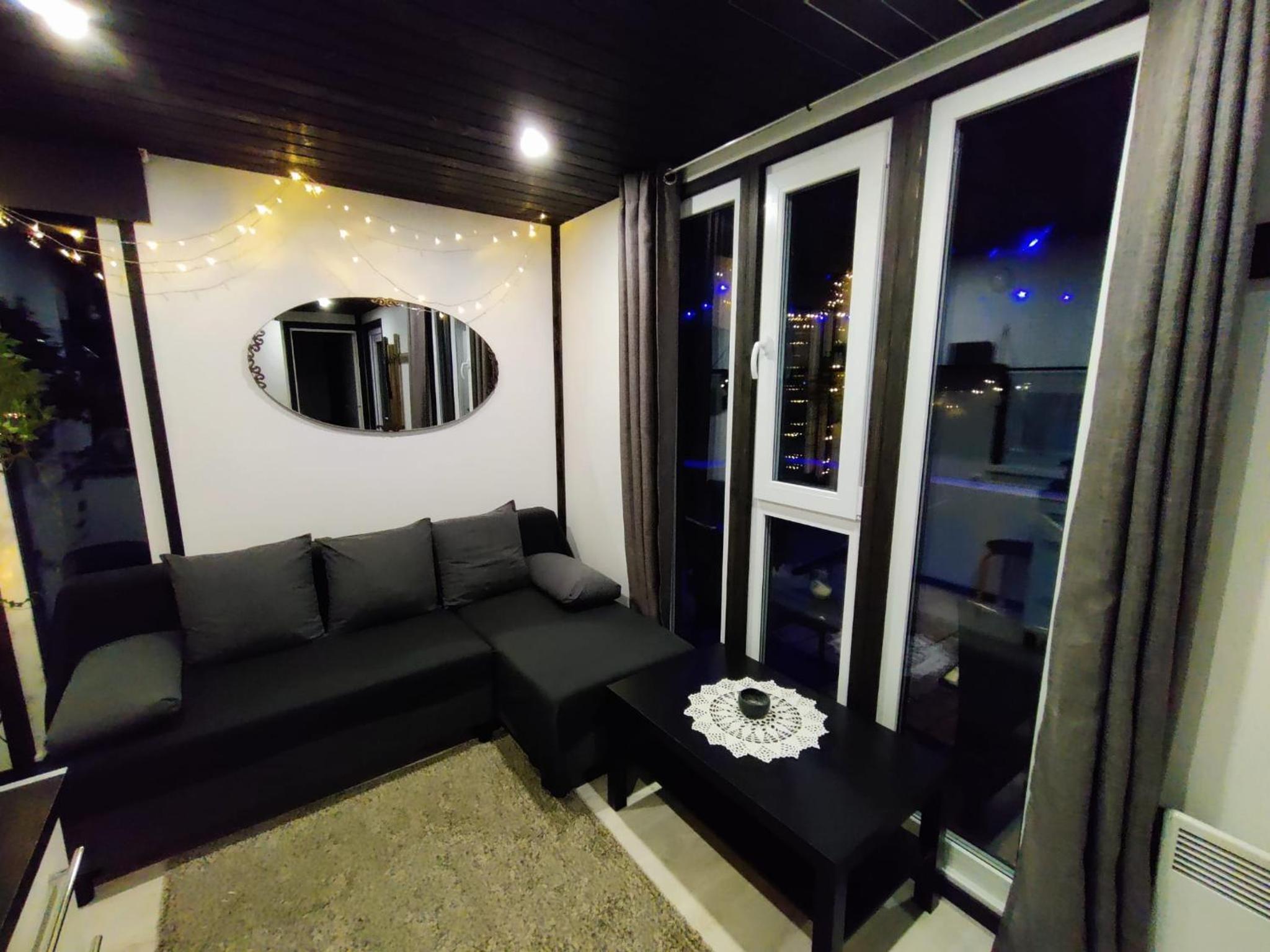 One-Bedroom House - Photo 26
