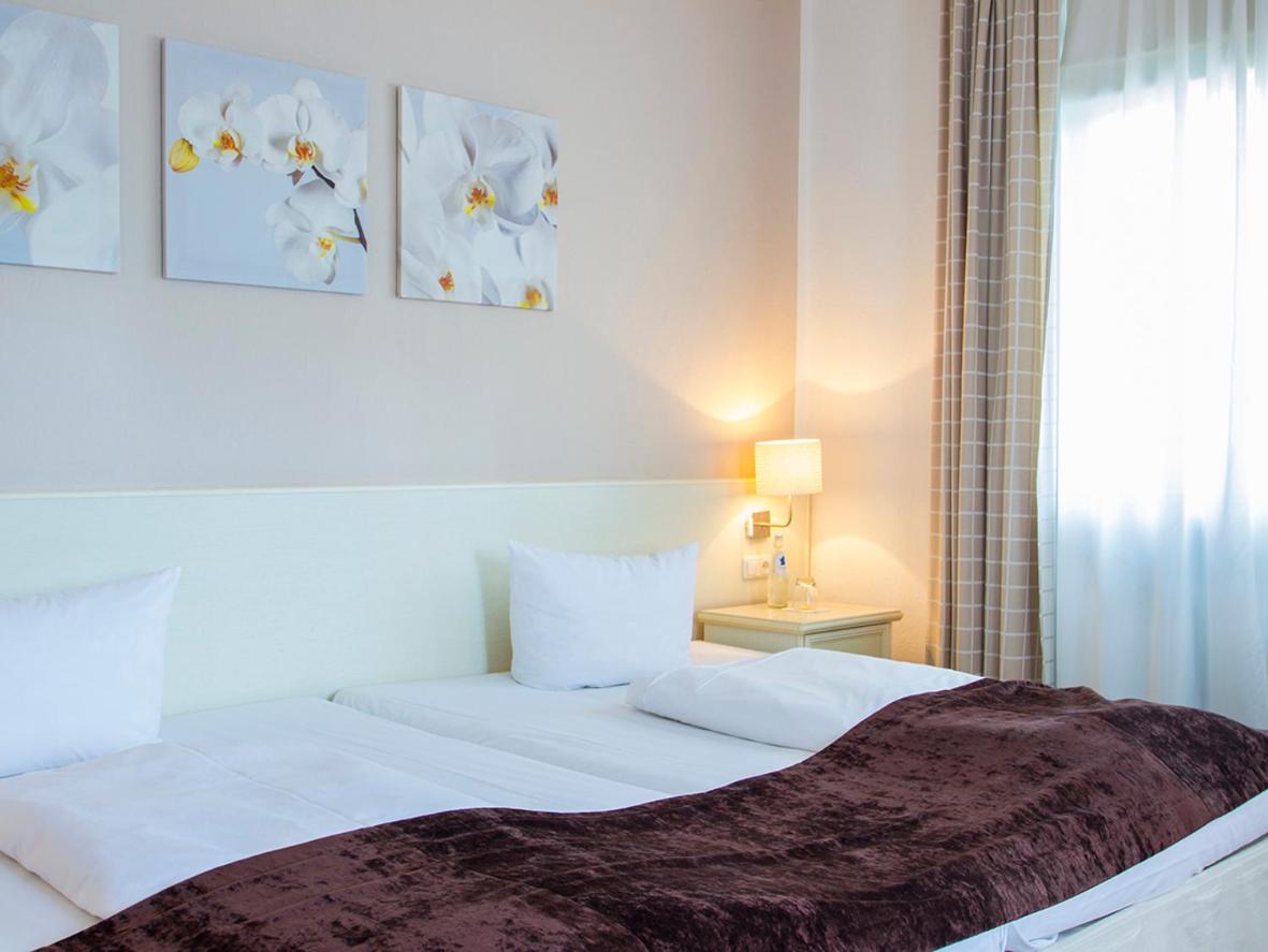 Double Room - Photo 8