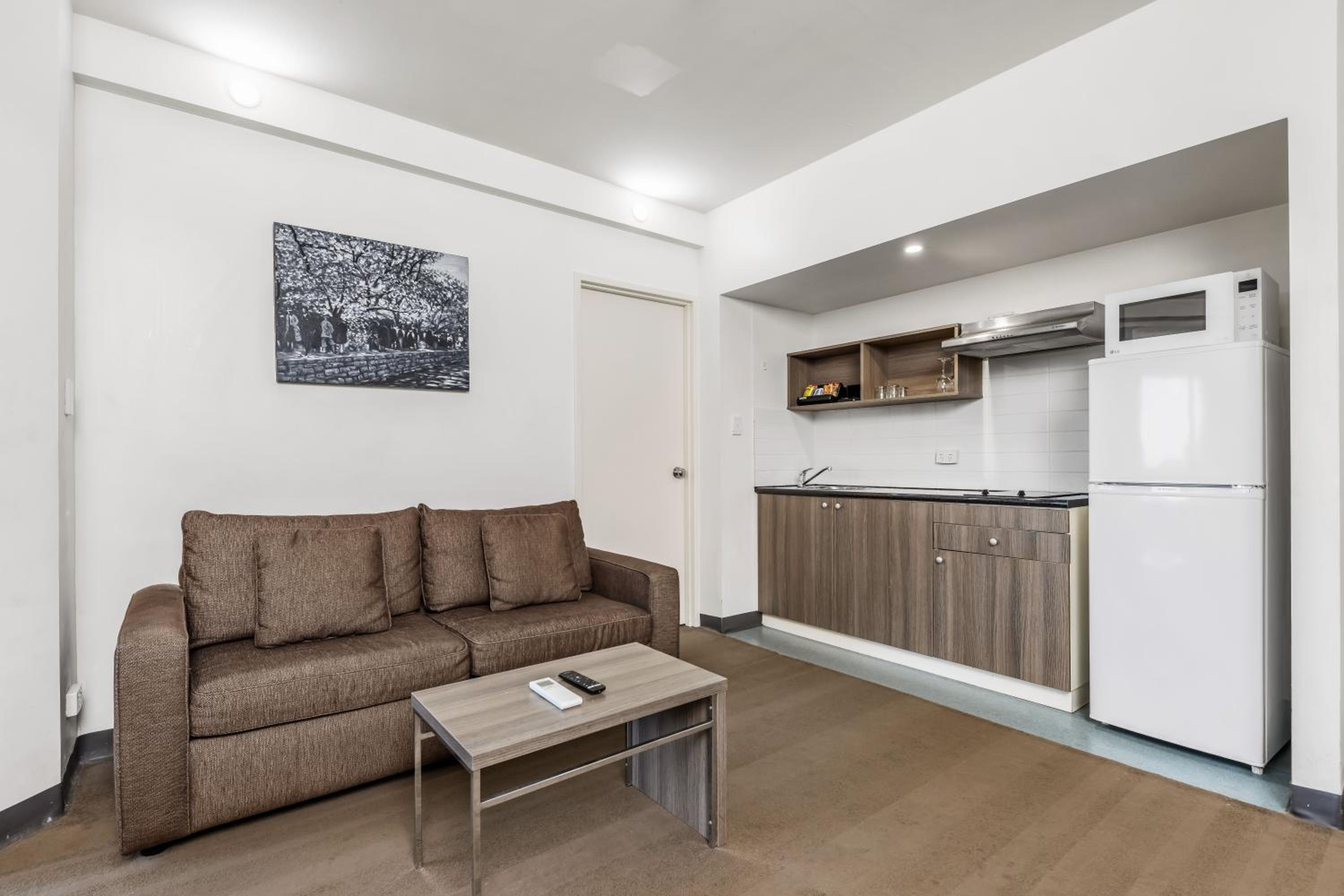 Two-Bedroom Apartment - Photo 3