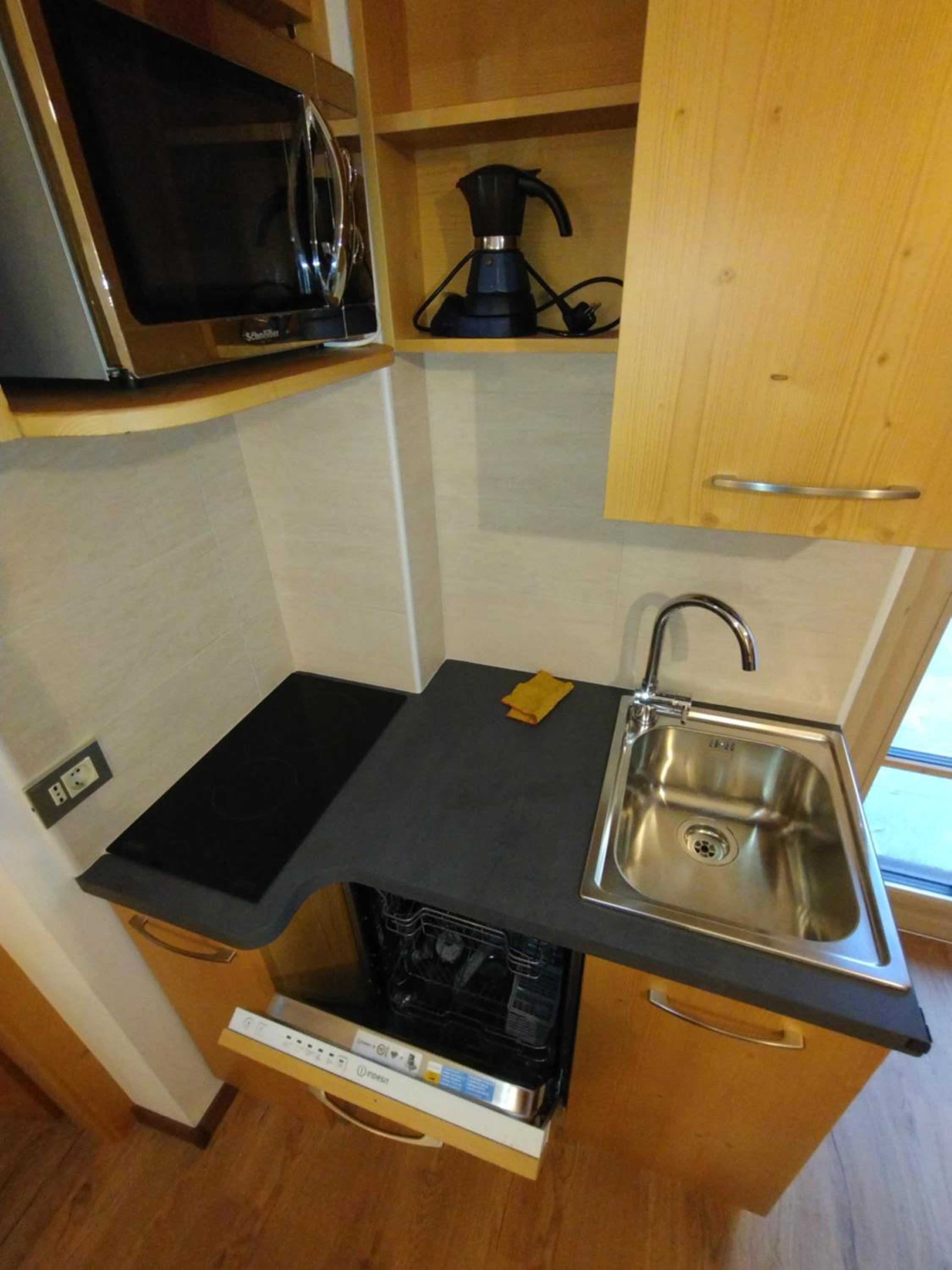 Apartment - Ground Floor photo 2