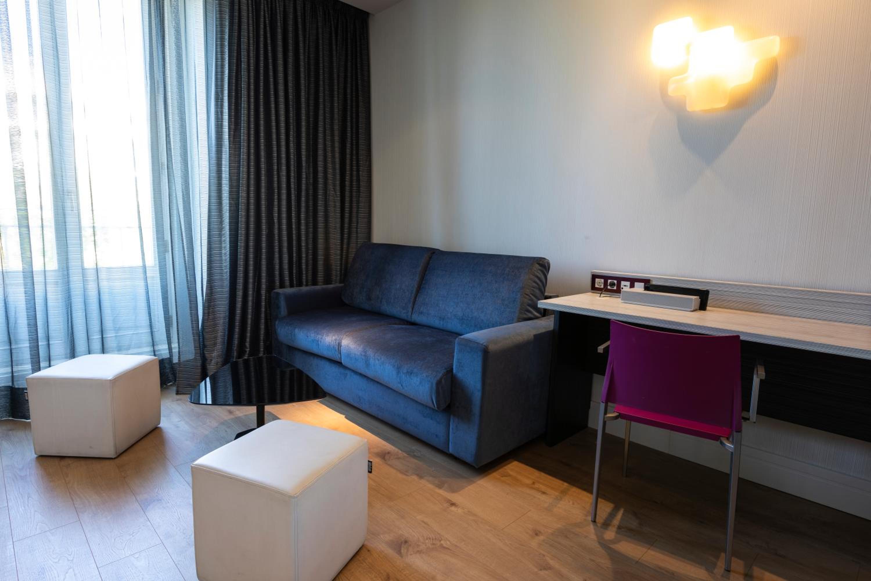 Junior Suite with view and Balcony - Photo 9