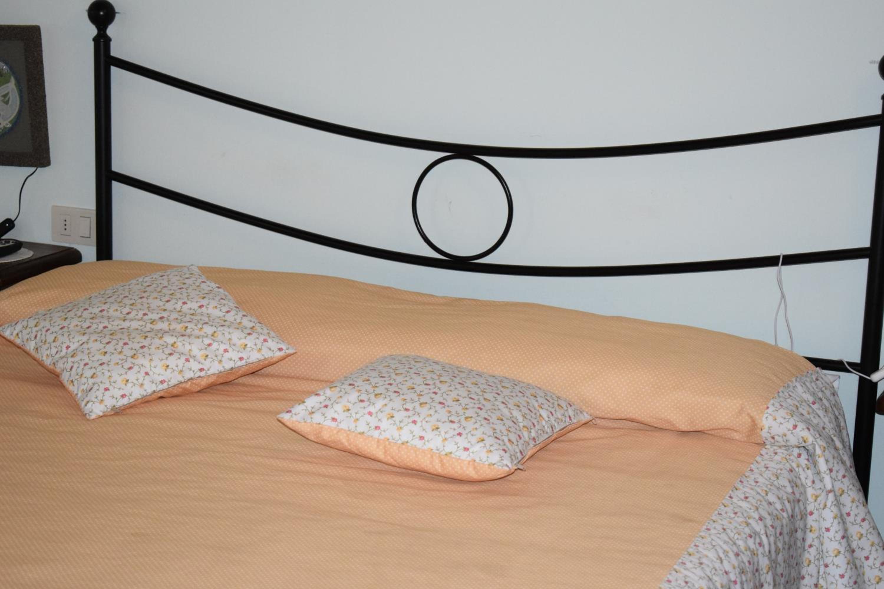 Double Room - Photo 2