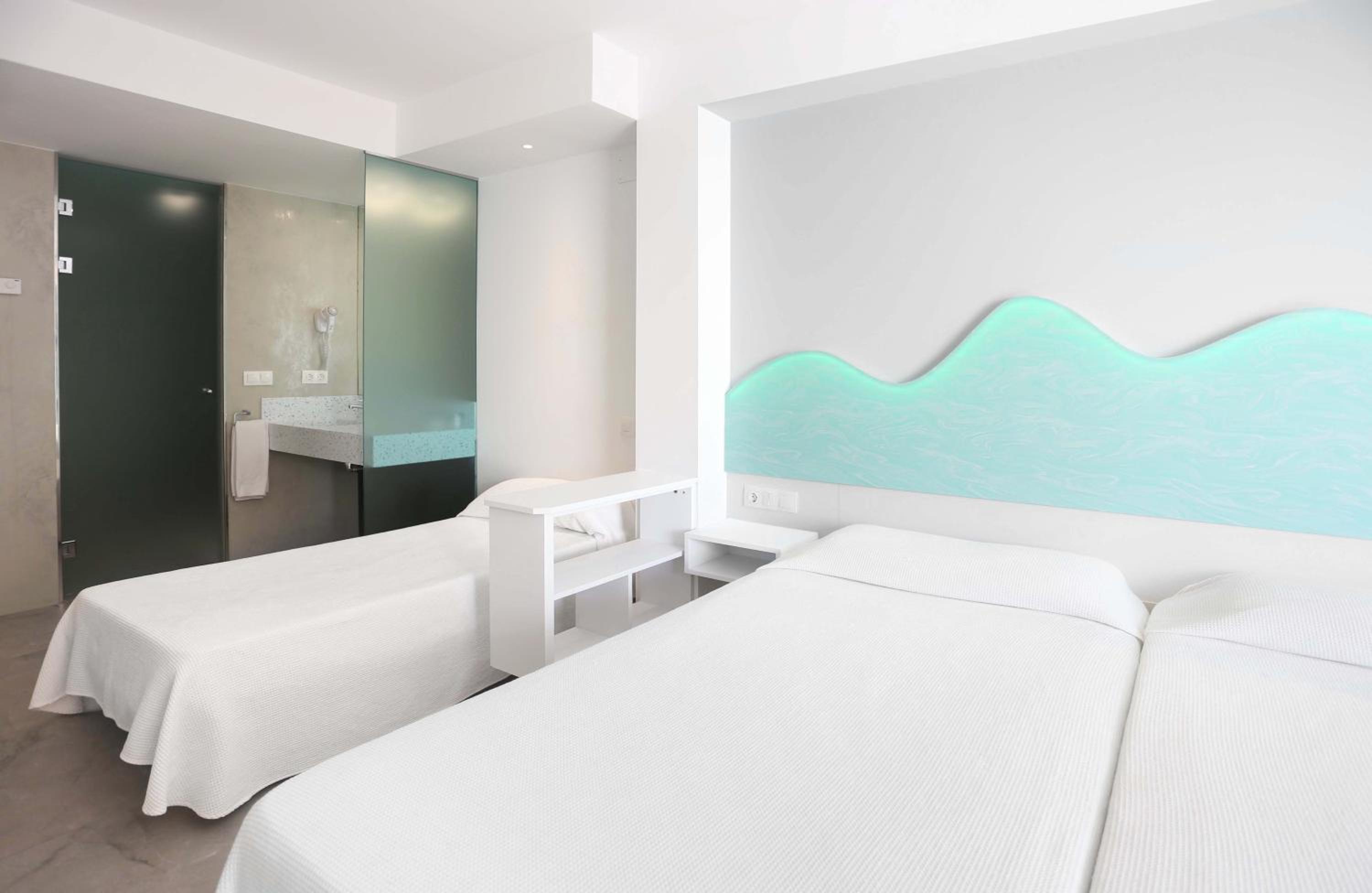 Triple Room with Sea View photo 2