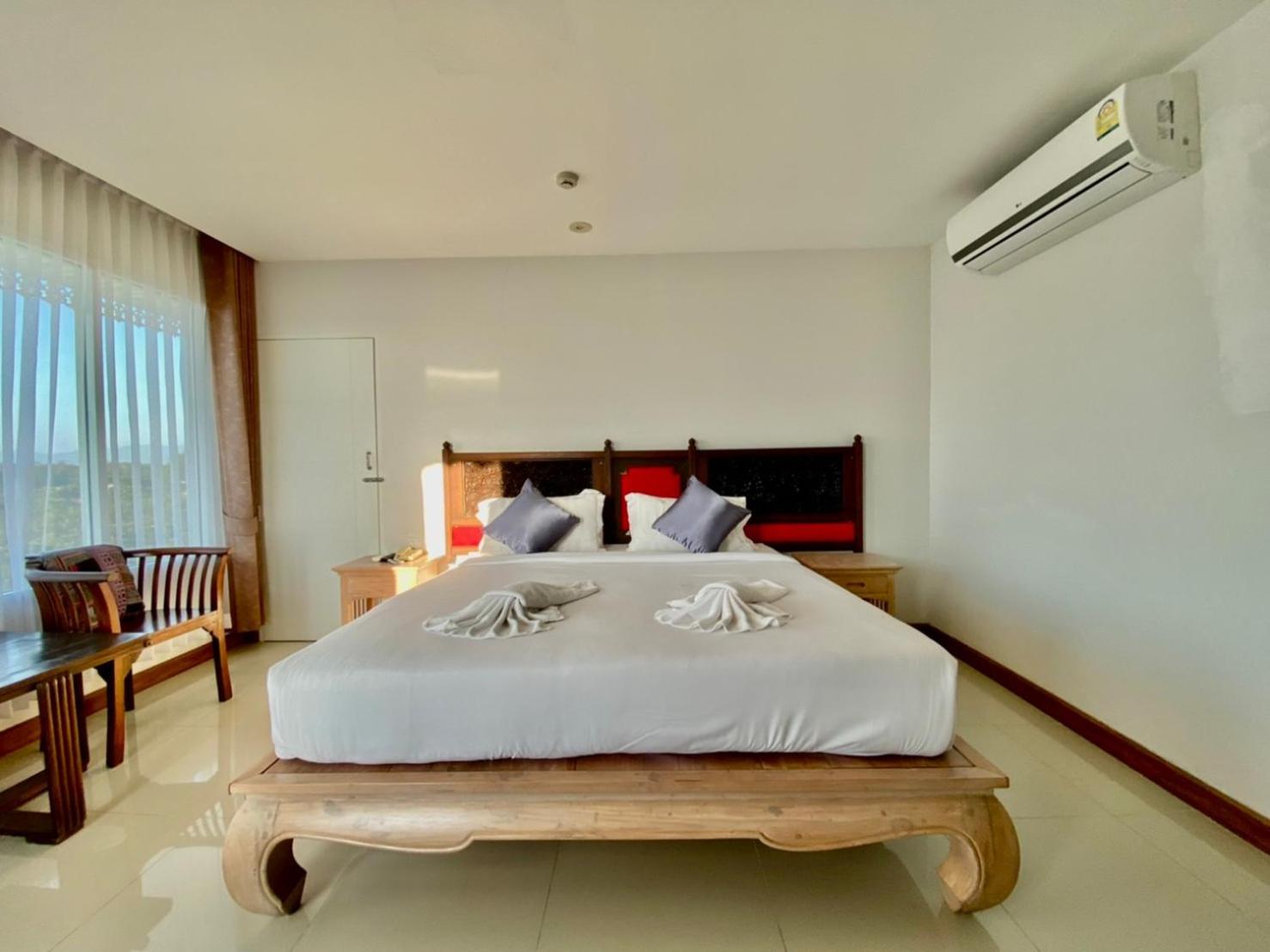Superior Double or Twin Room - Photo 8