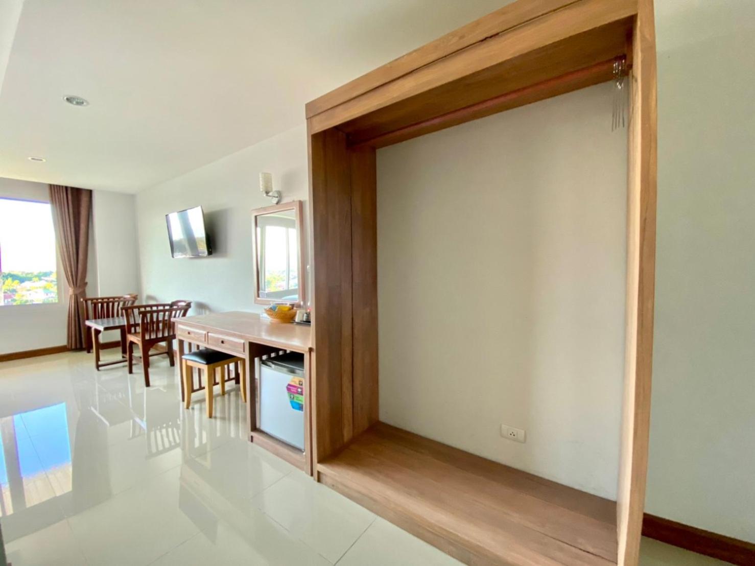 Superior Double or Twin Room - Photo 10