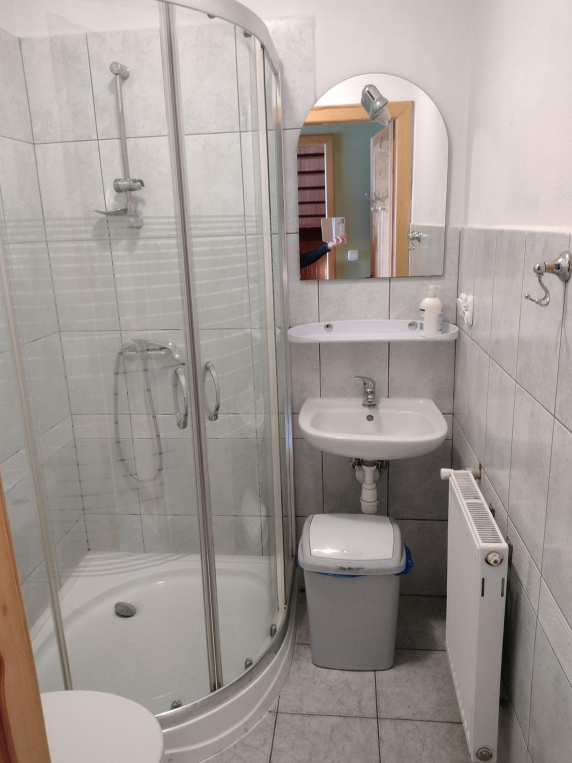 Family Room with Private Bathroom photo 3