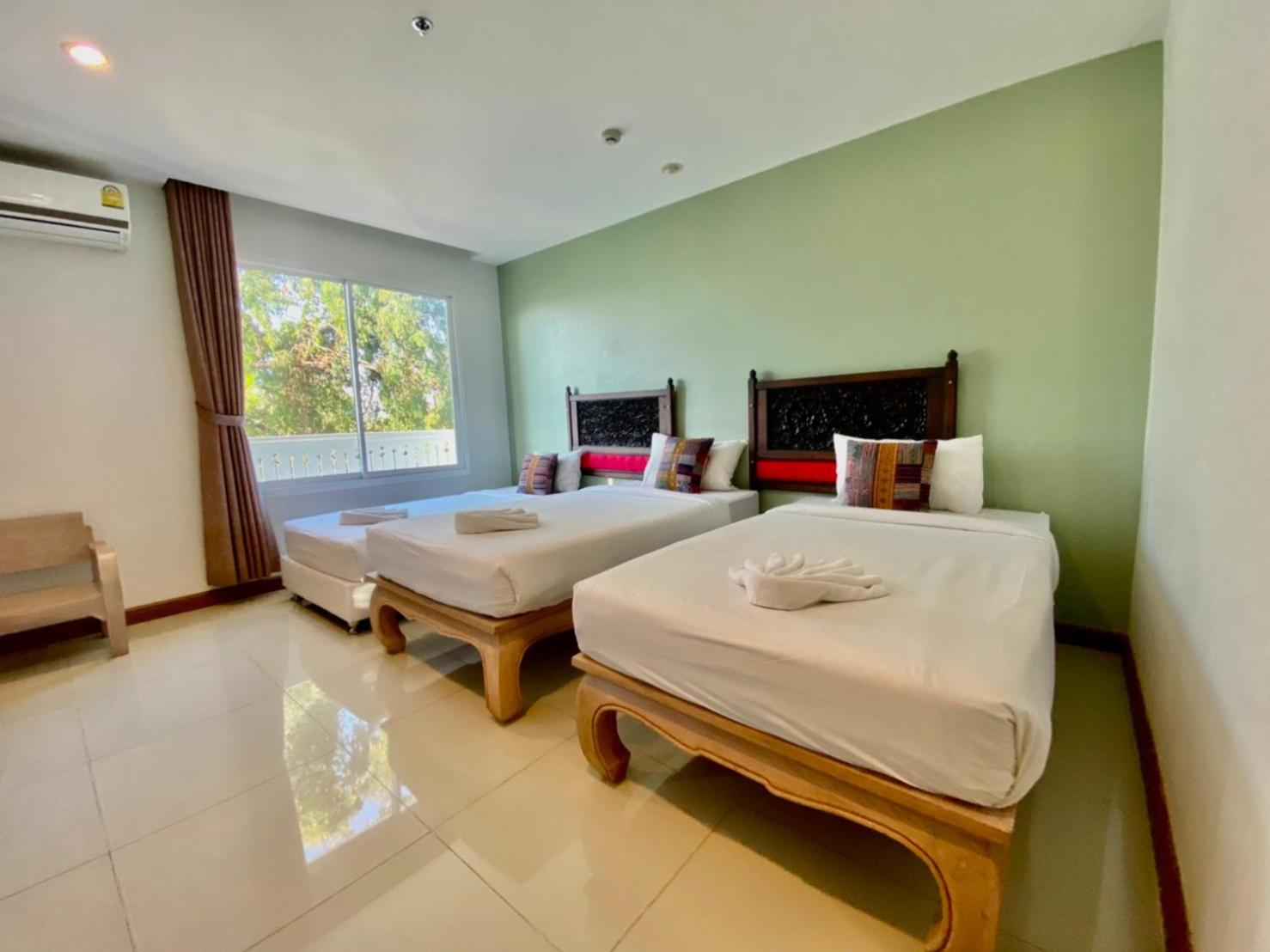Triple Room