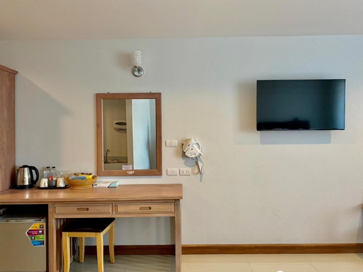Superior Double or Twin Room - Photo 15