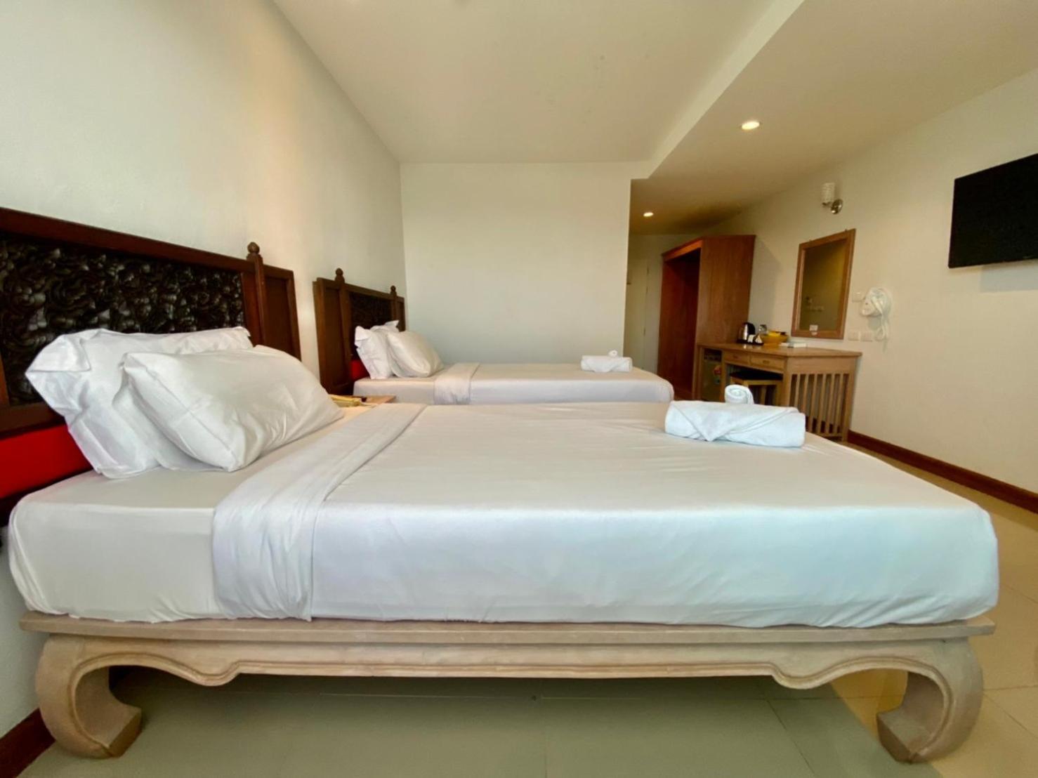 Superior Double or Twin Room - Photo 21