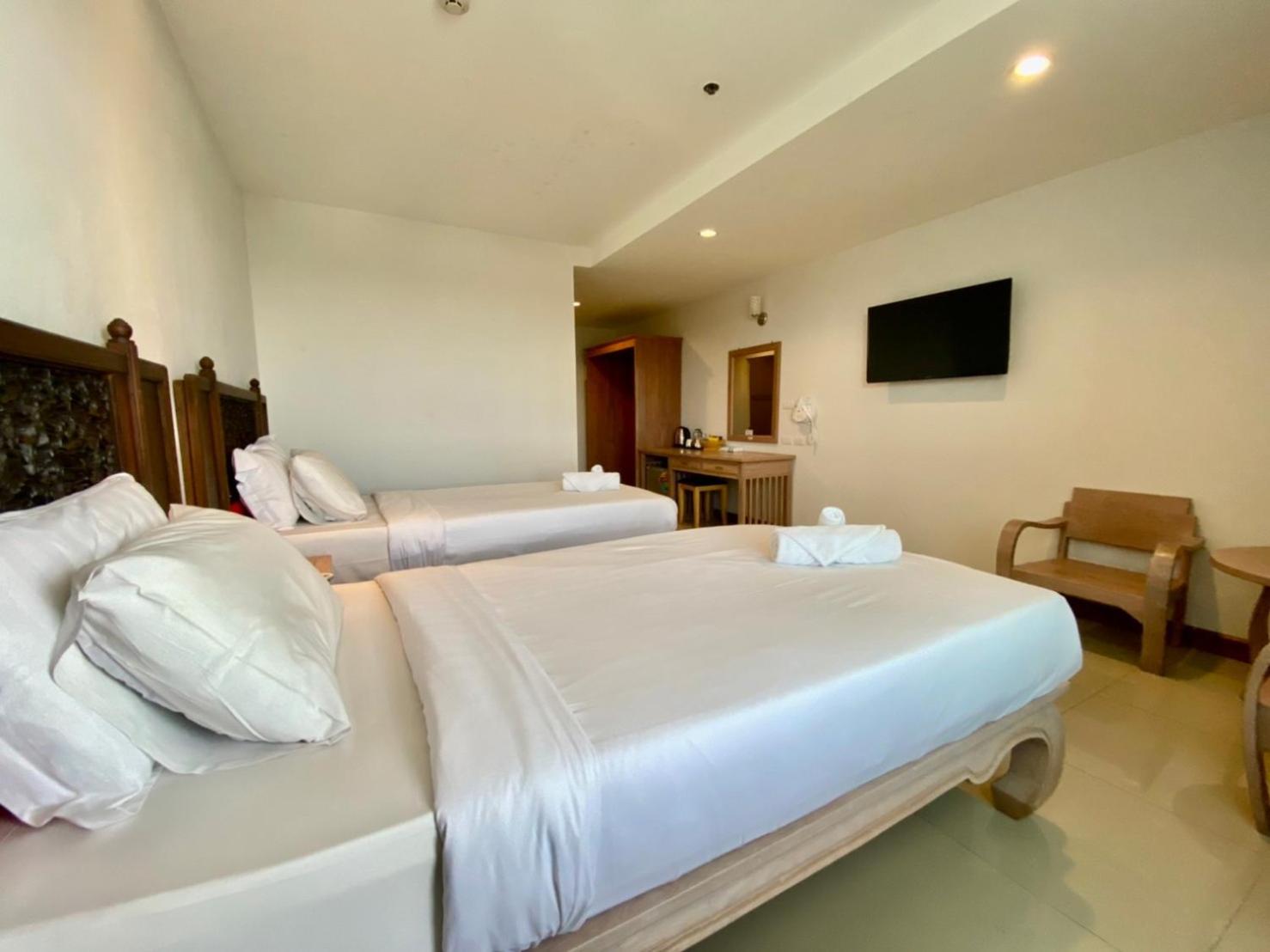 Superior Double or Twin Room - Photo 19