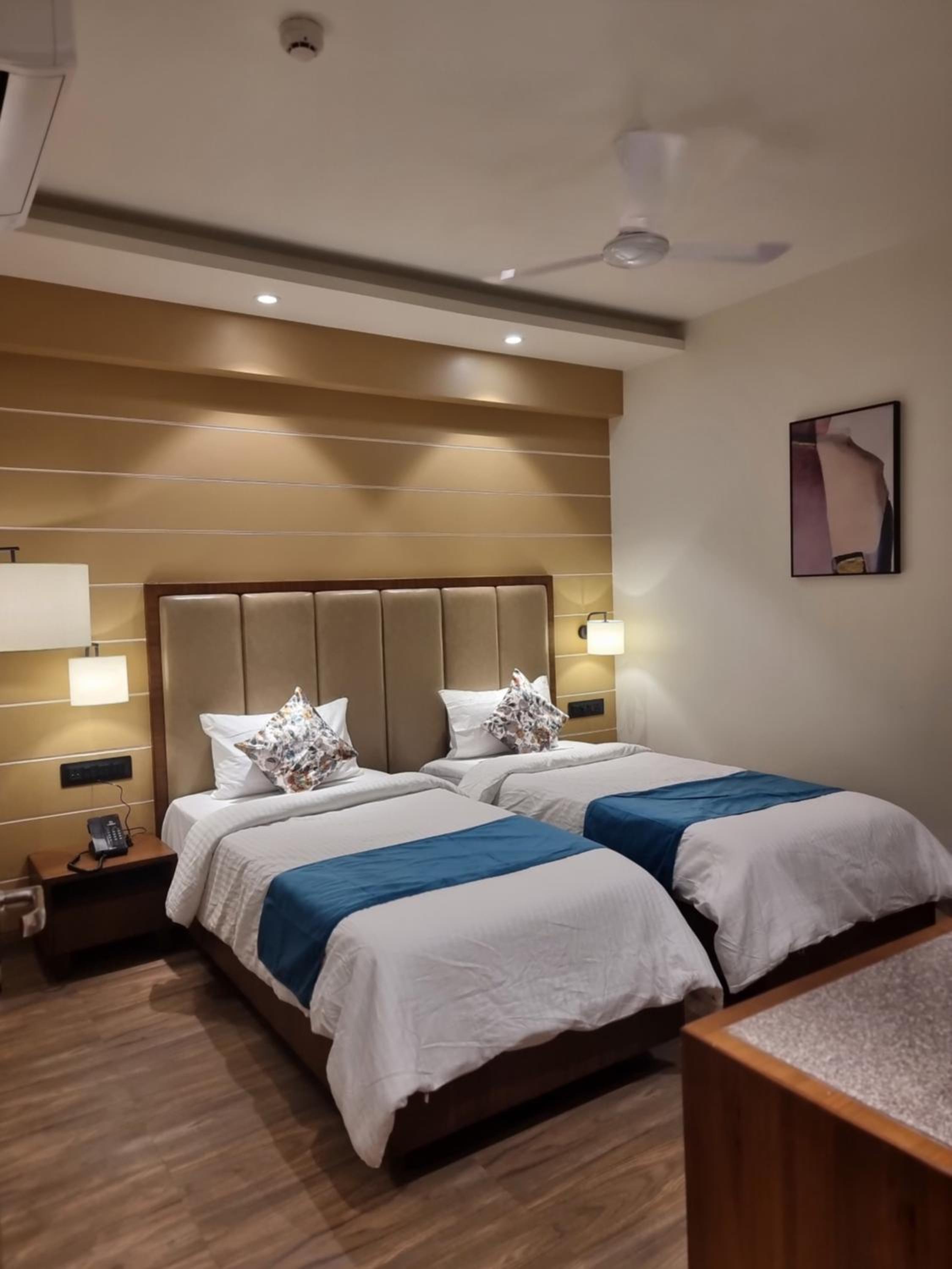 Superior Twin Room - Photo 1