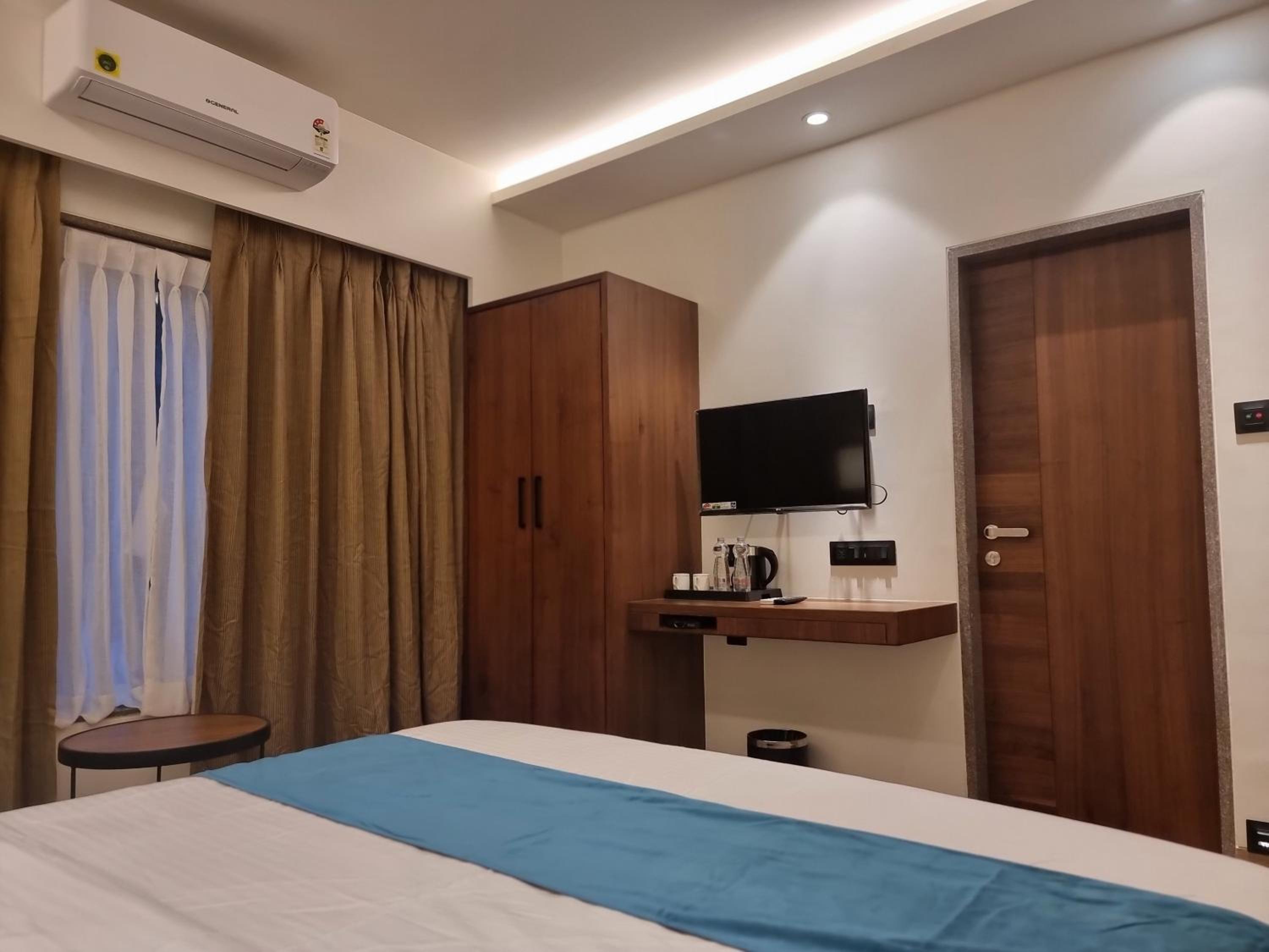 Deluxe Double Room - Photo 1