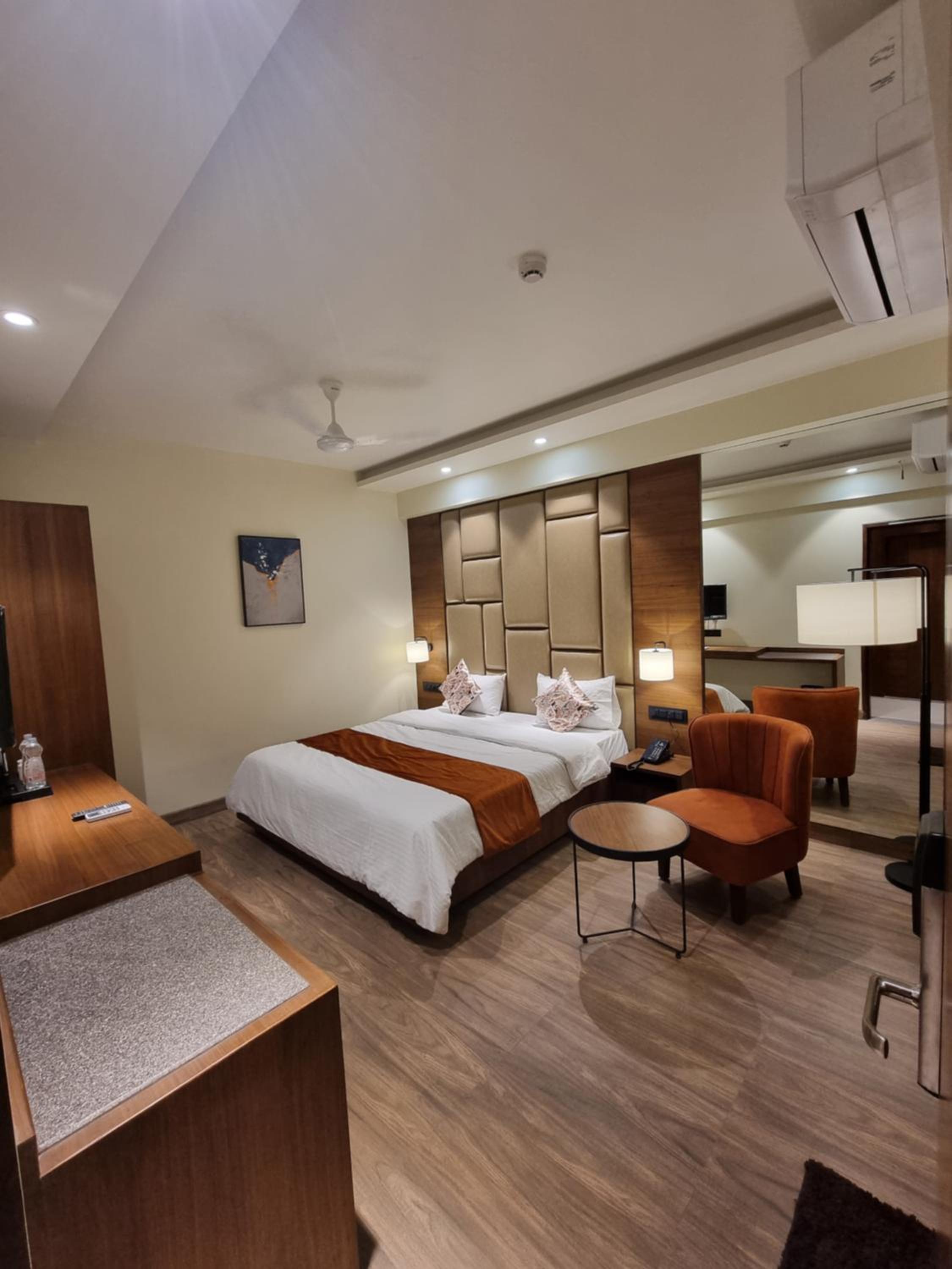Large Double or Twin Room - Photo 1