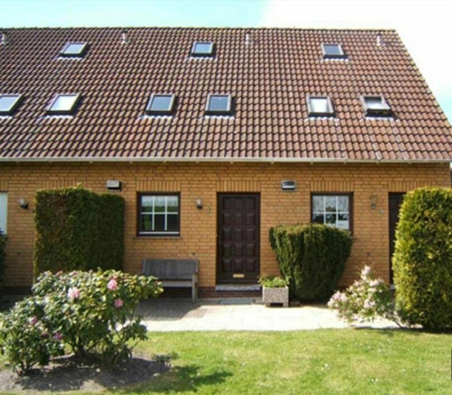 Two-Bedroom House photo 2