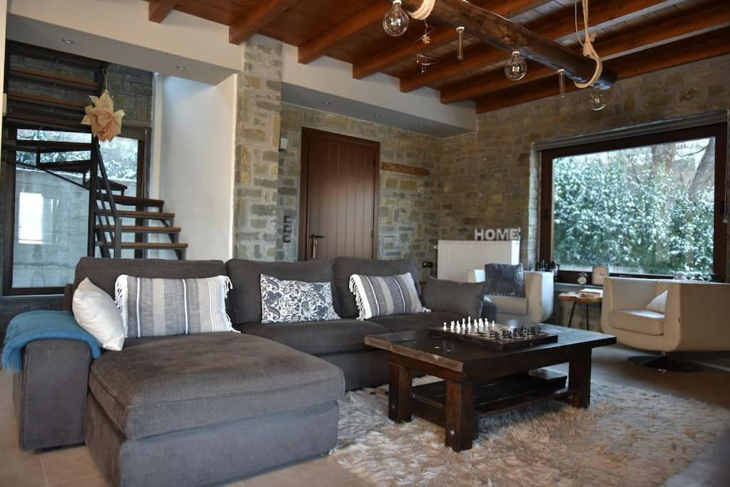 Villa photo 3