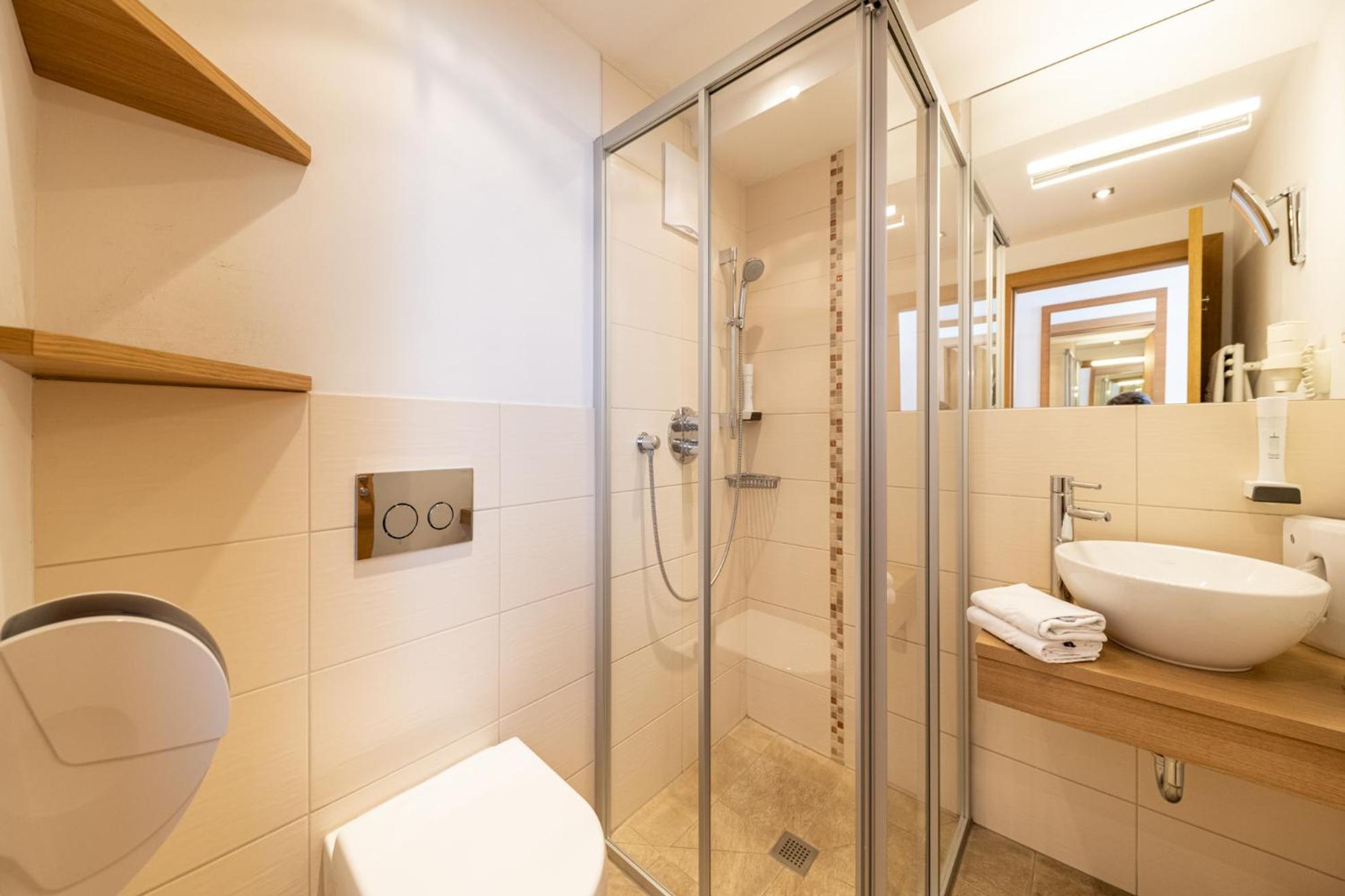 Double Room - Photo 6