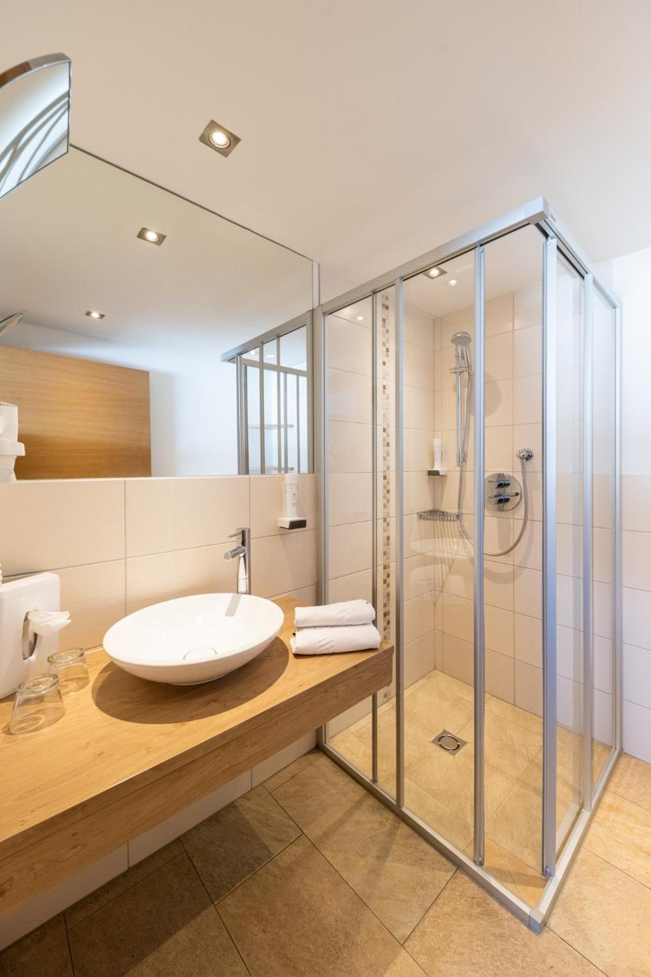 Double Room - Photo 7