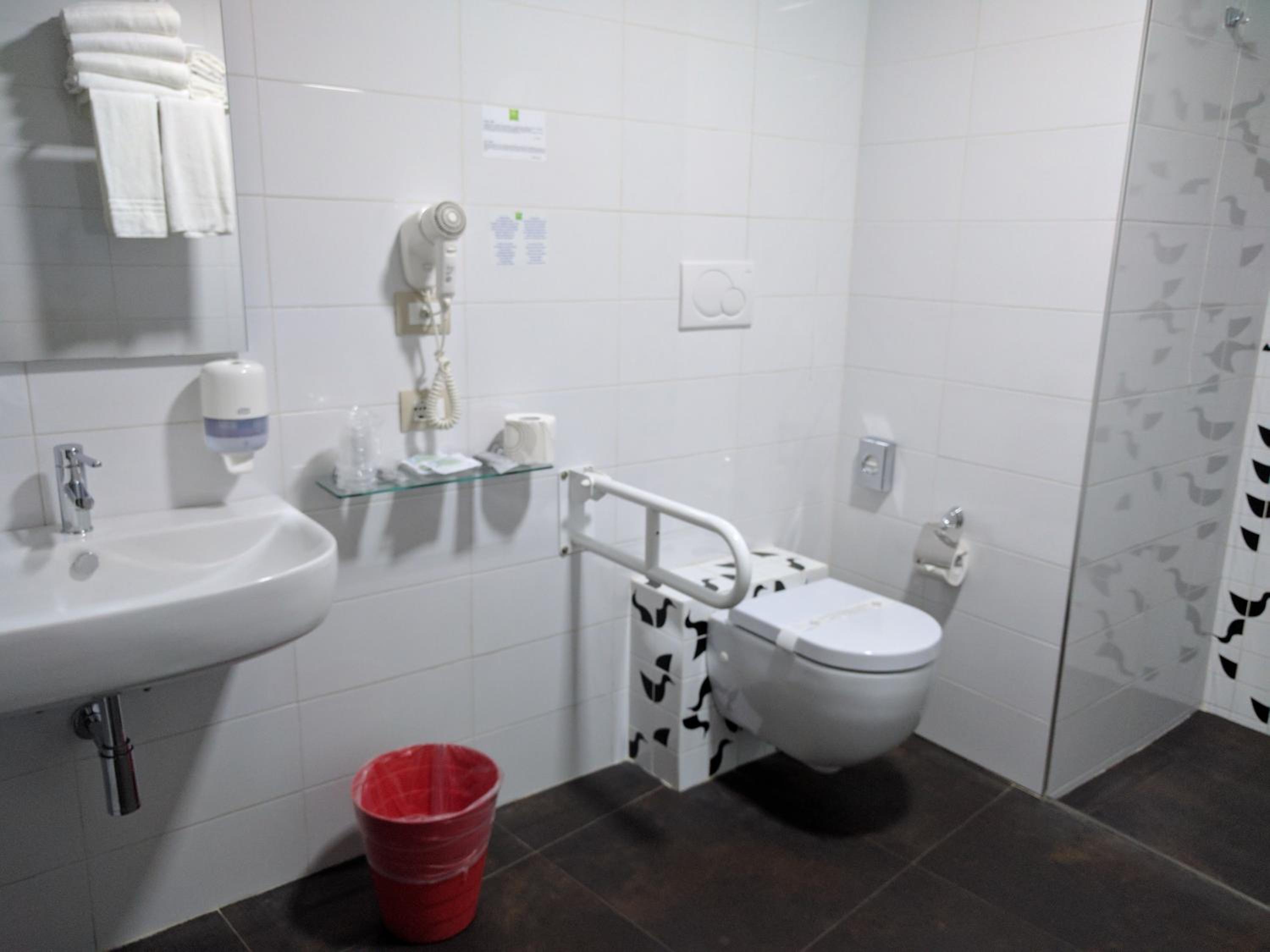 Standard Quadruple Room - Photo 2