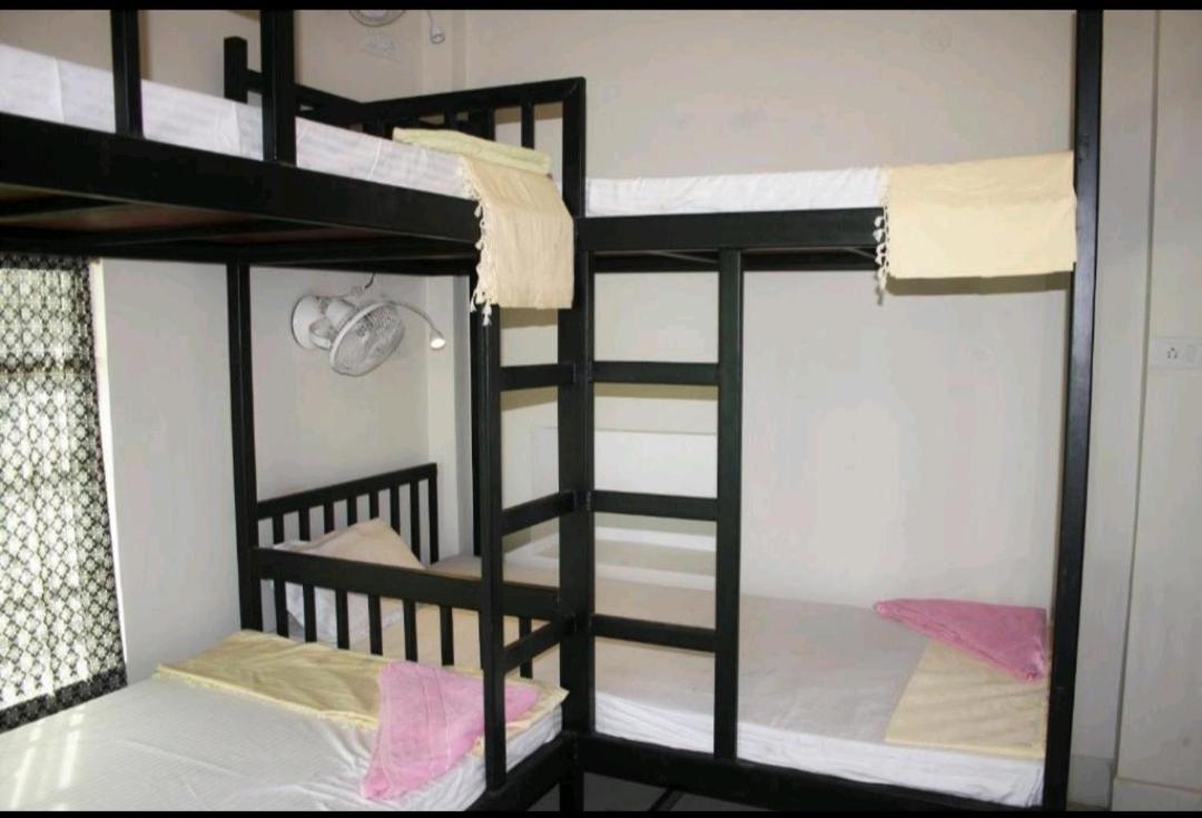 Bed in 4-Bed Mixed Dormitory Room photo 3