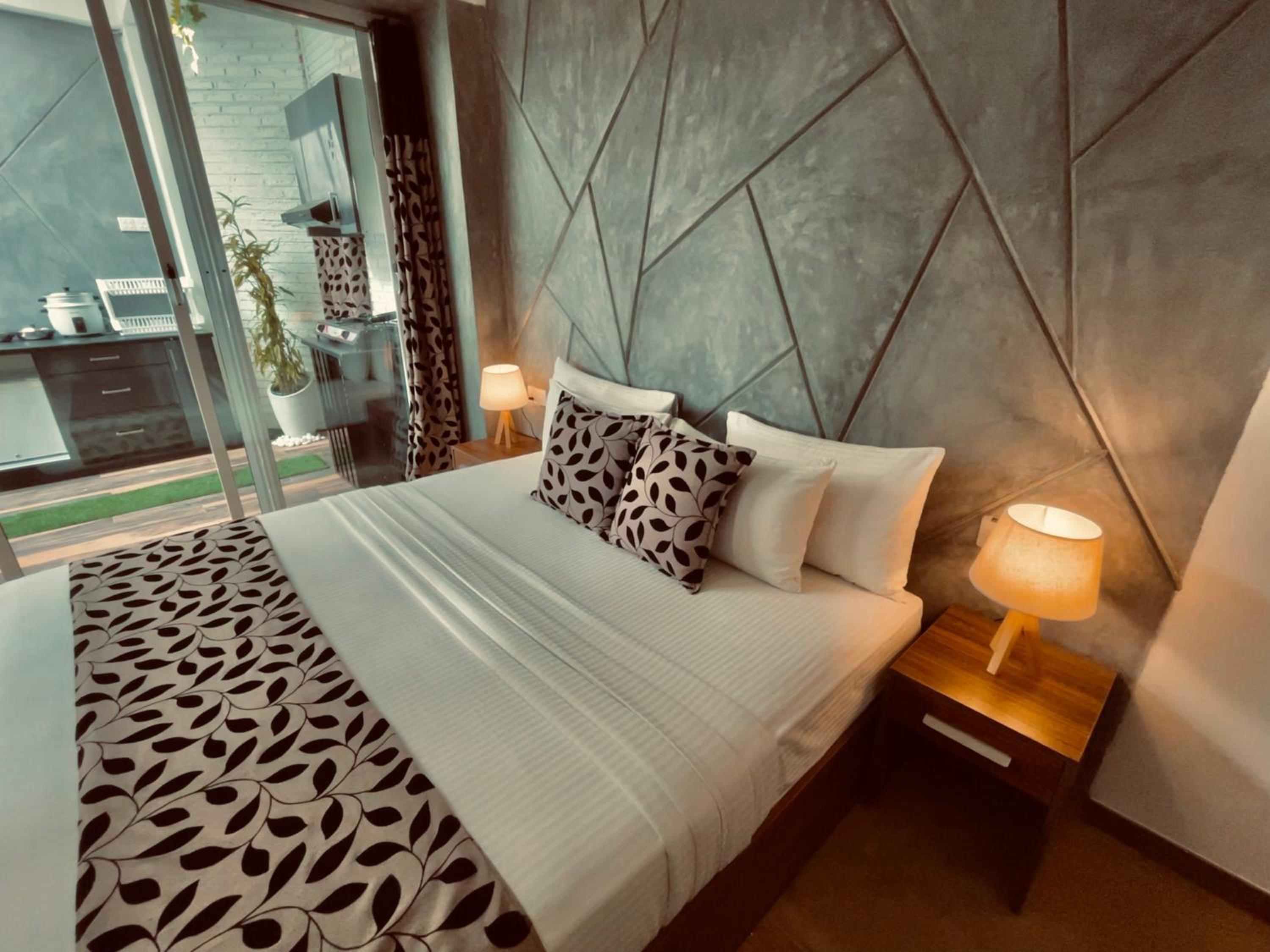 Studio with Spa Bath