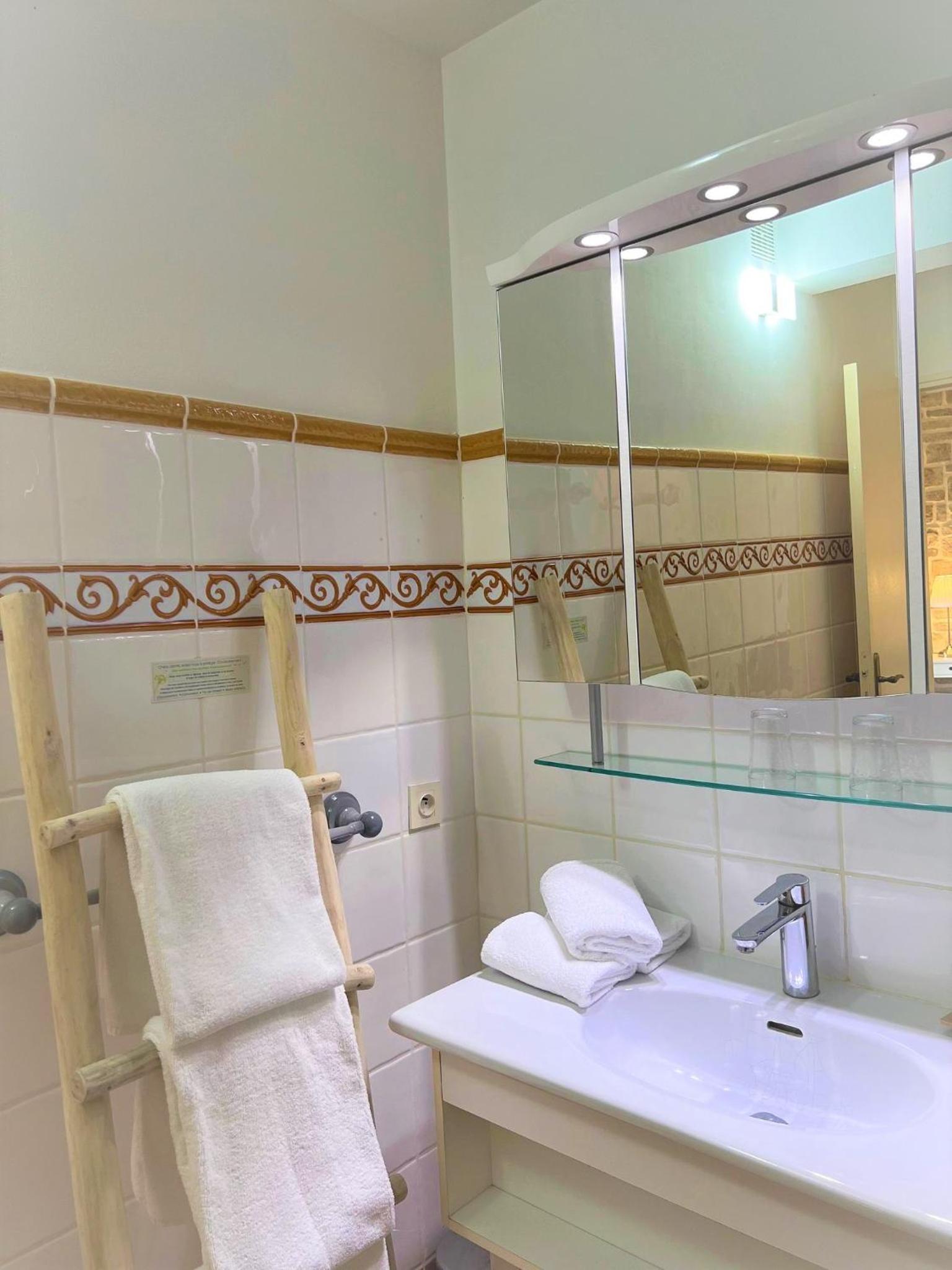 Two-Bedroom Suite photo 2