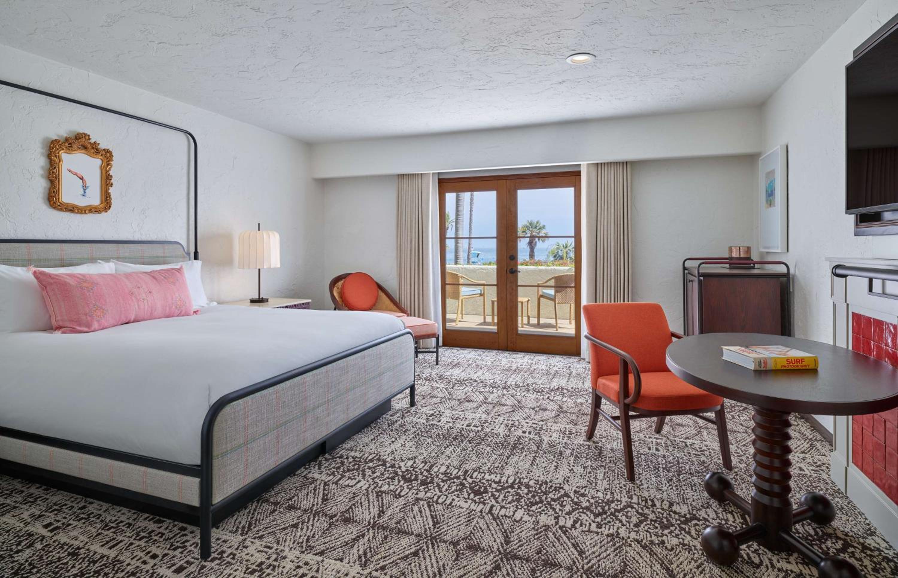 King Room with Balcony and Ocean View - Photo 12