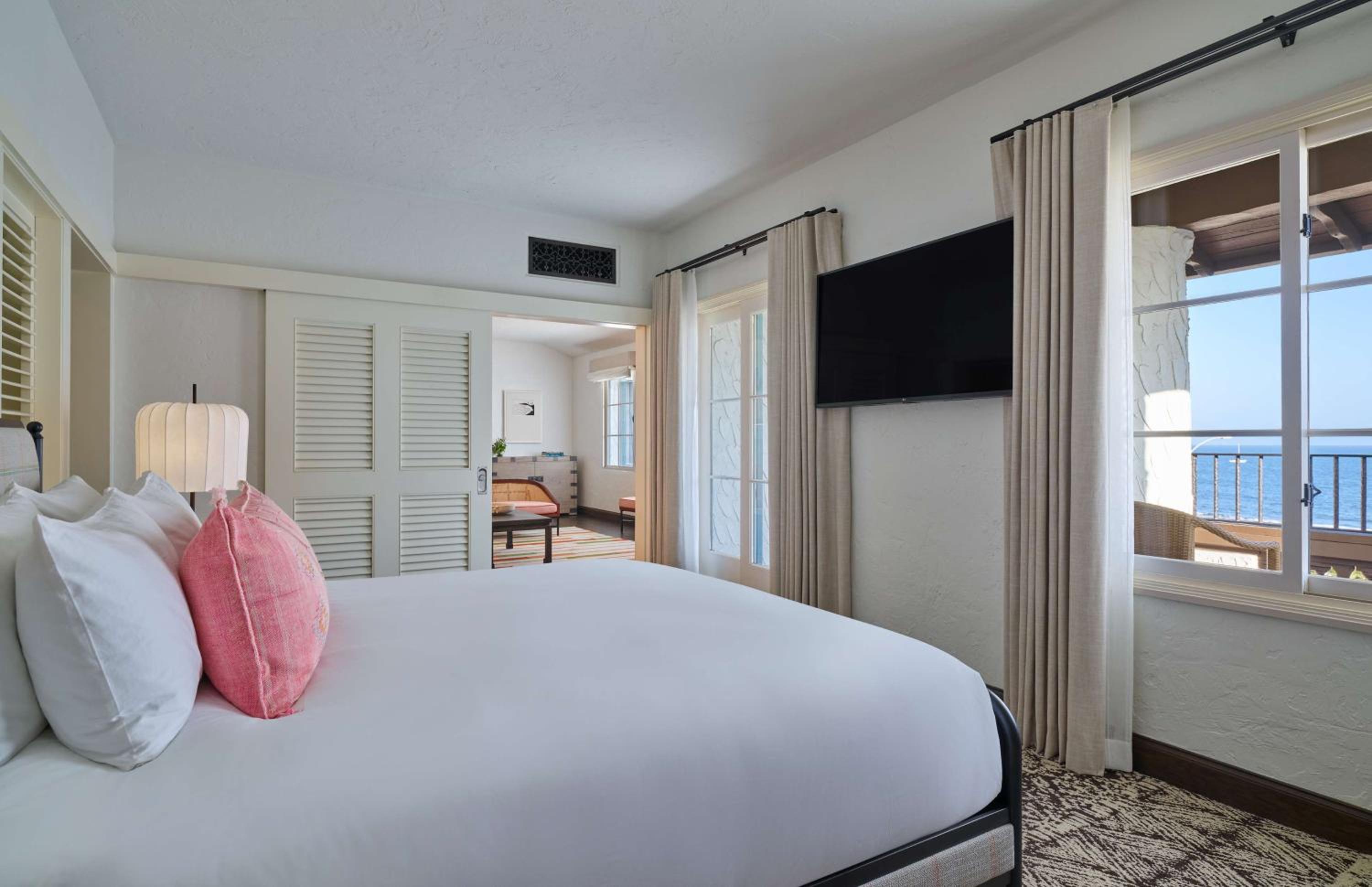 Deluxe King Suite with Ocean View - Photo 1