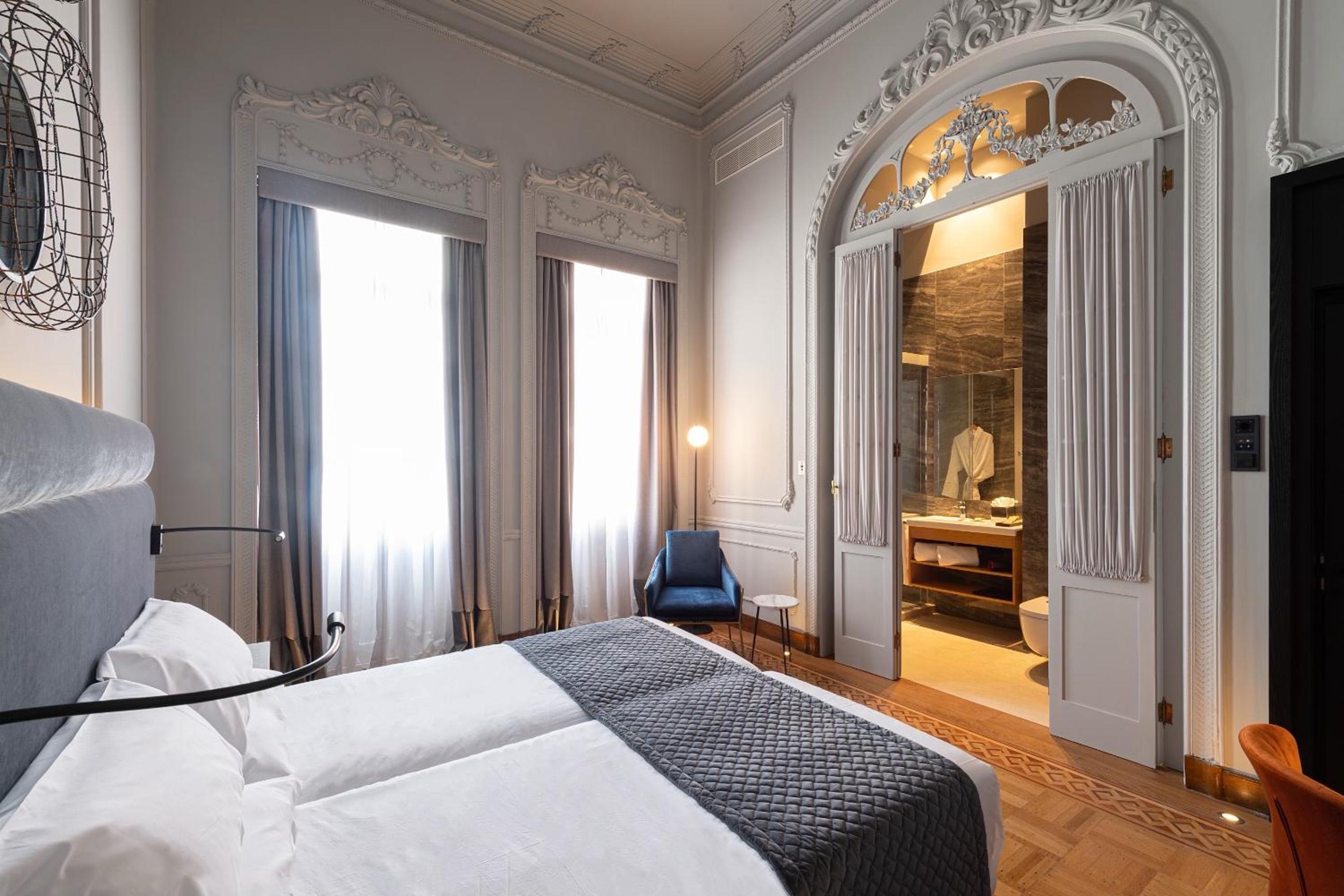 Superior Double Room - Photo 11