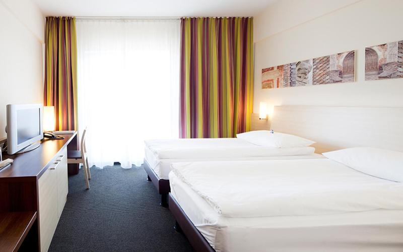 Double or Twin Room - Photo 6