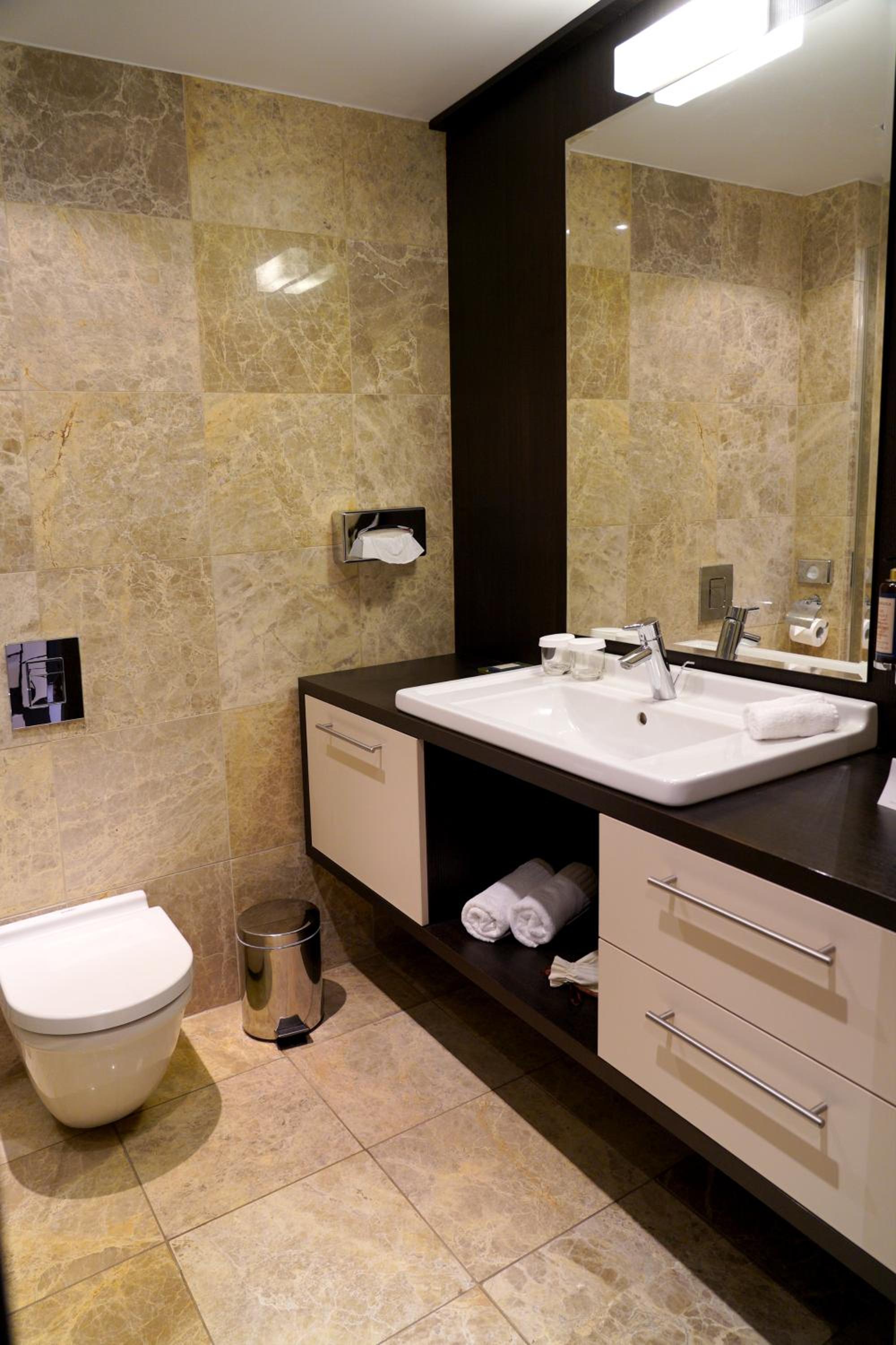 Deluxe Double Room photo 2