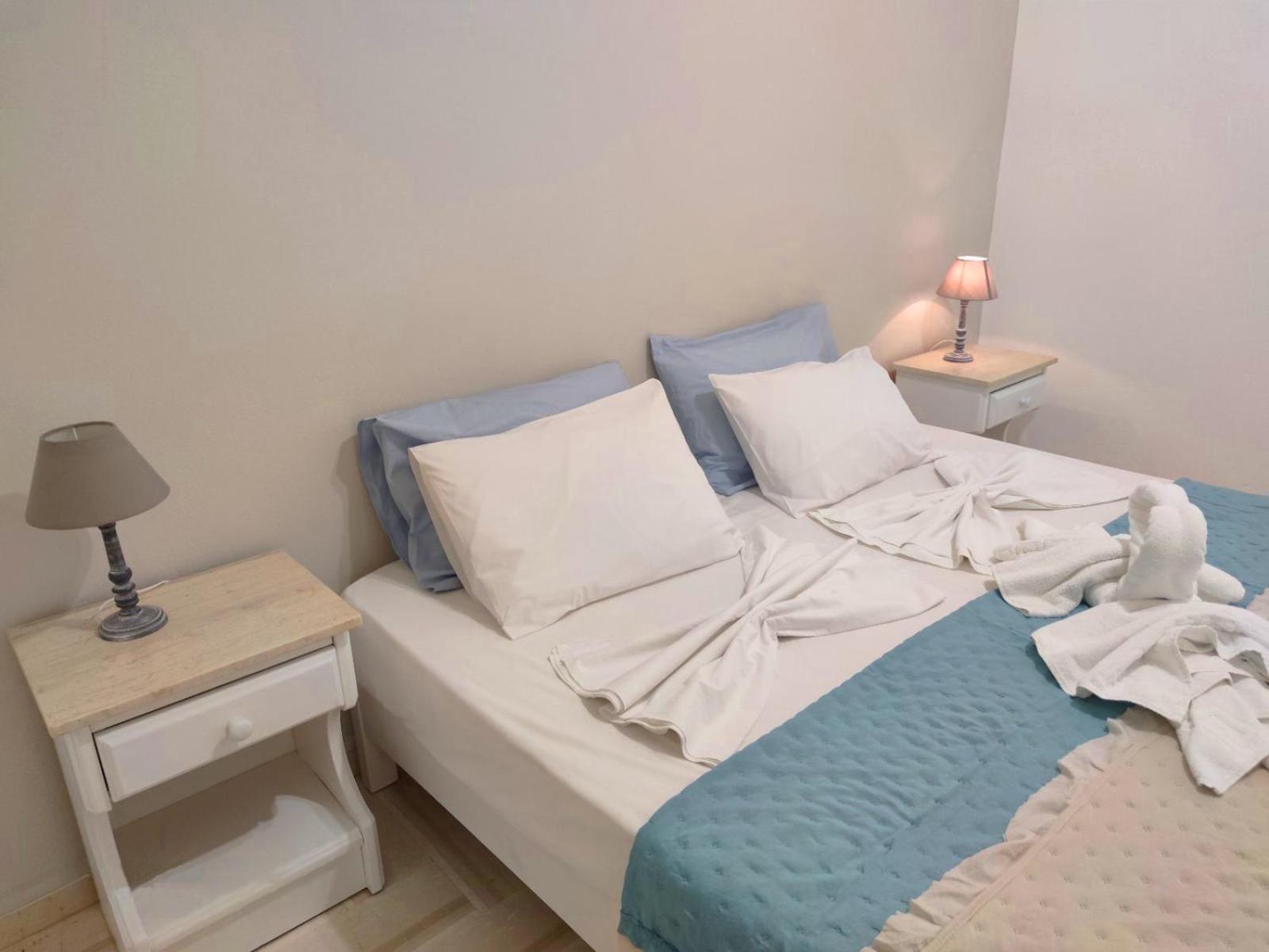 Double or Twin Room - Photo 6
