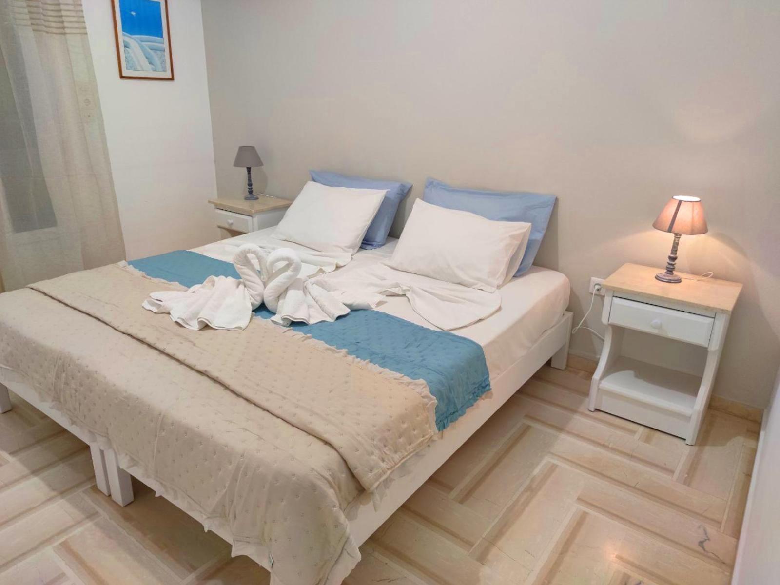 Double or Twin Room - Photo 3