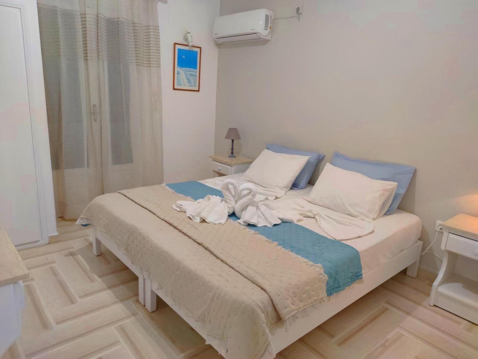 Double or Twin Room - Photo 2