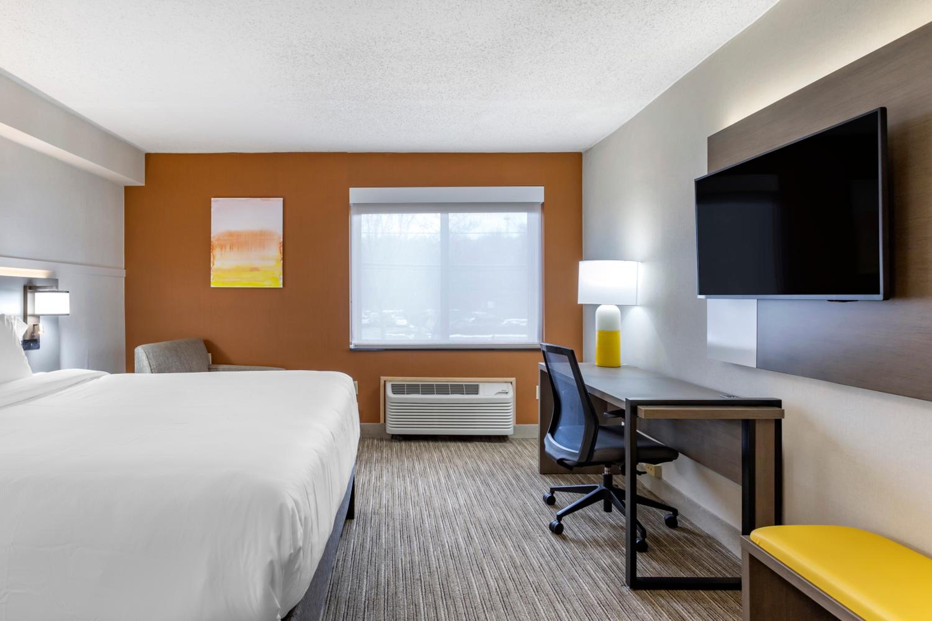 Standard King Room - Non Smoking - Photo 4