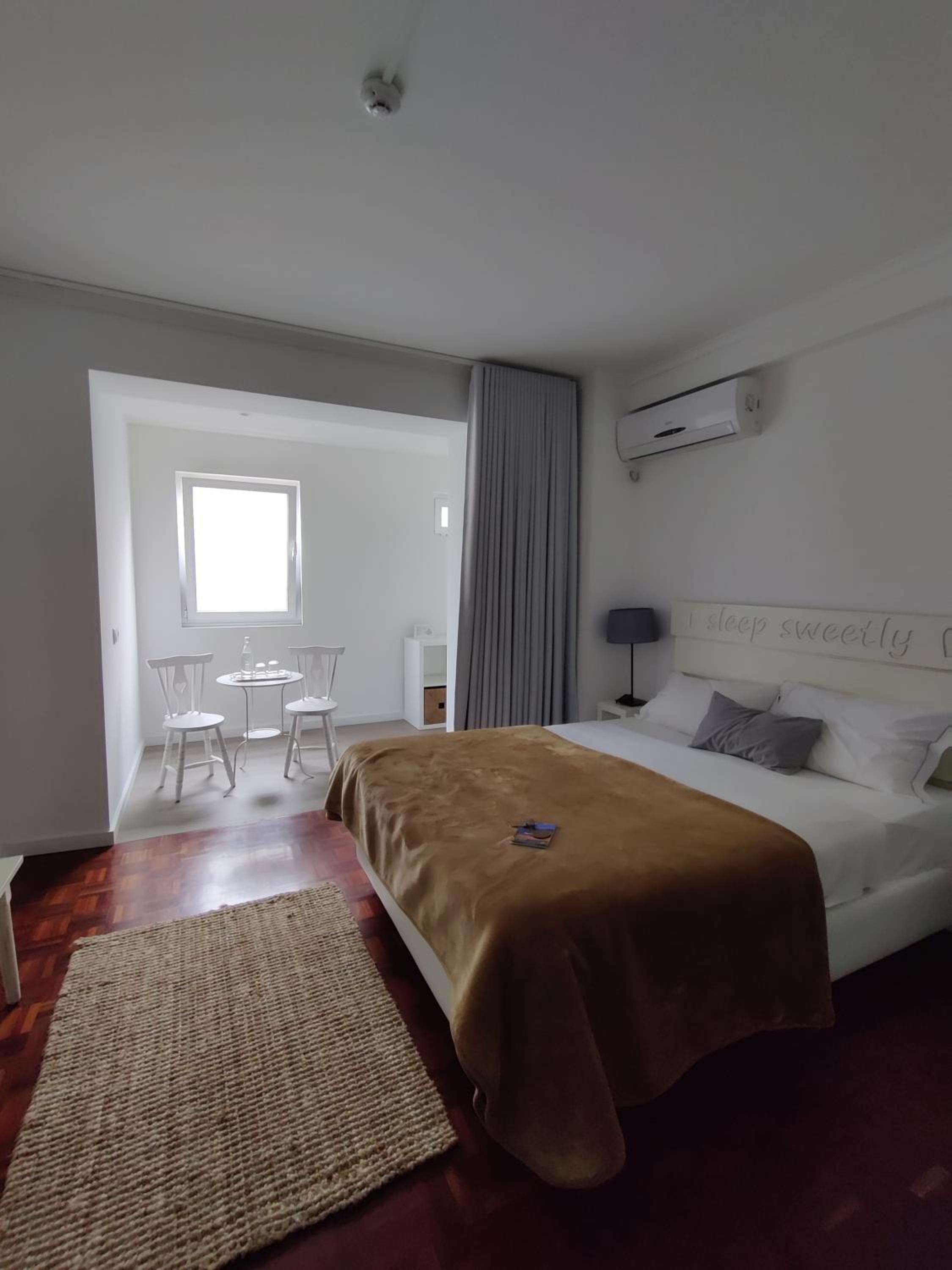 Double Room - Photo 8