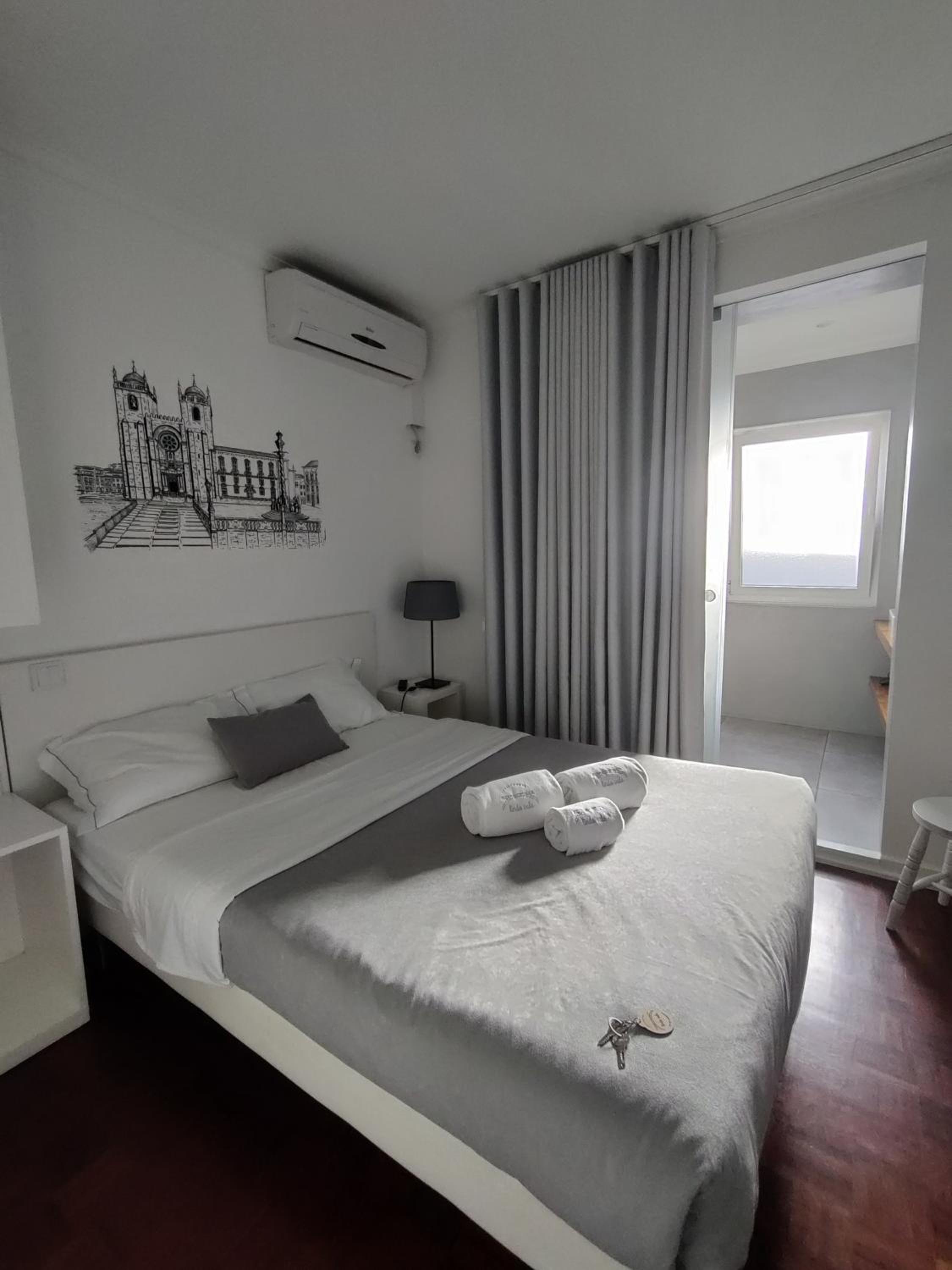 Double Room - Photo 7