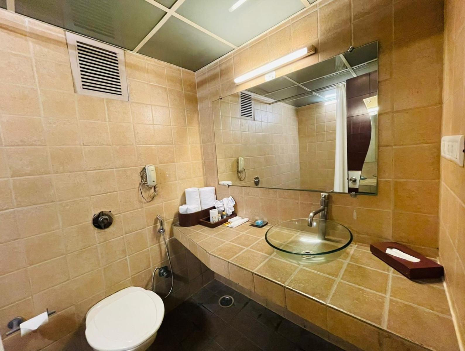 Double Room - Photo 7
