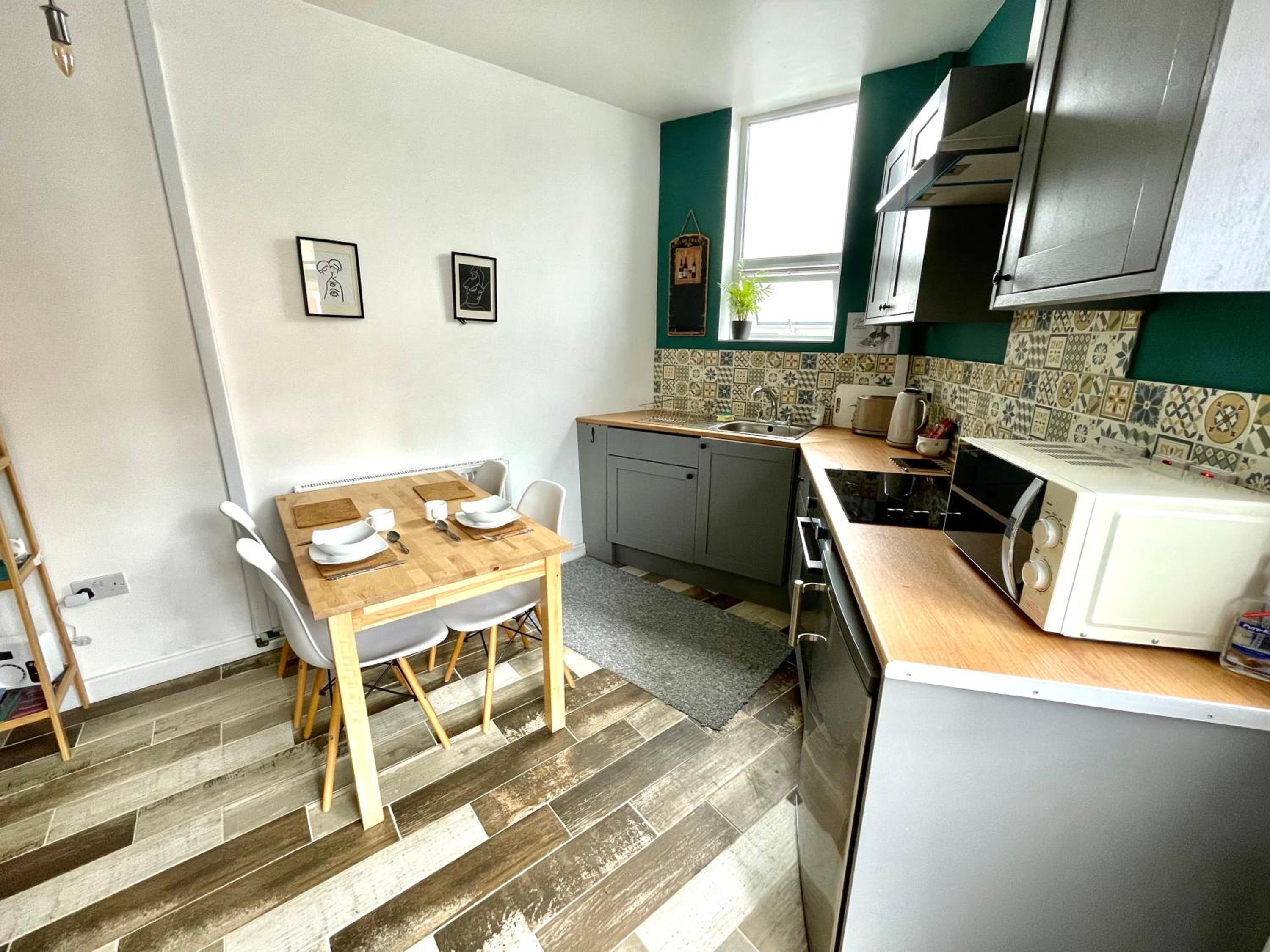 Two-Bedroom Apartment - Photo 11